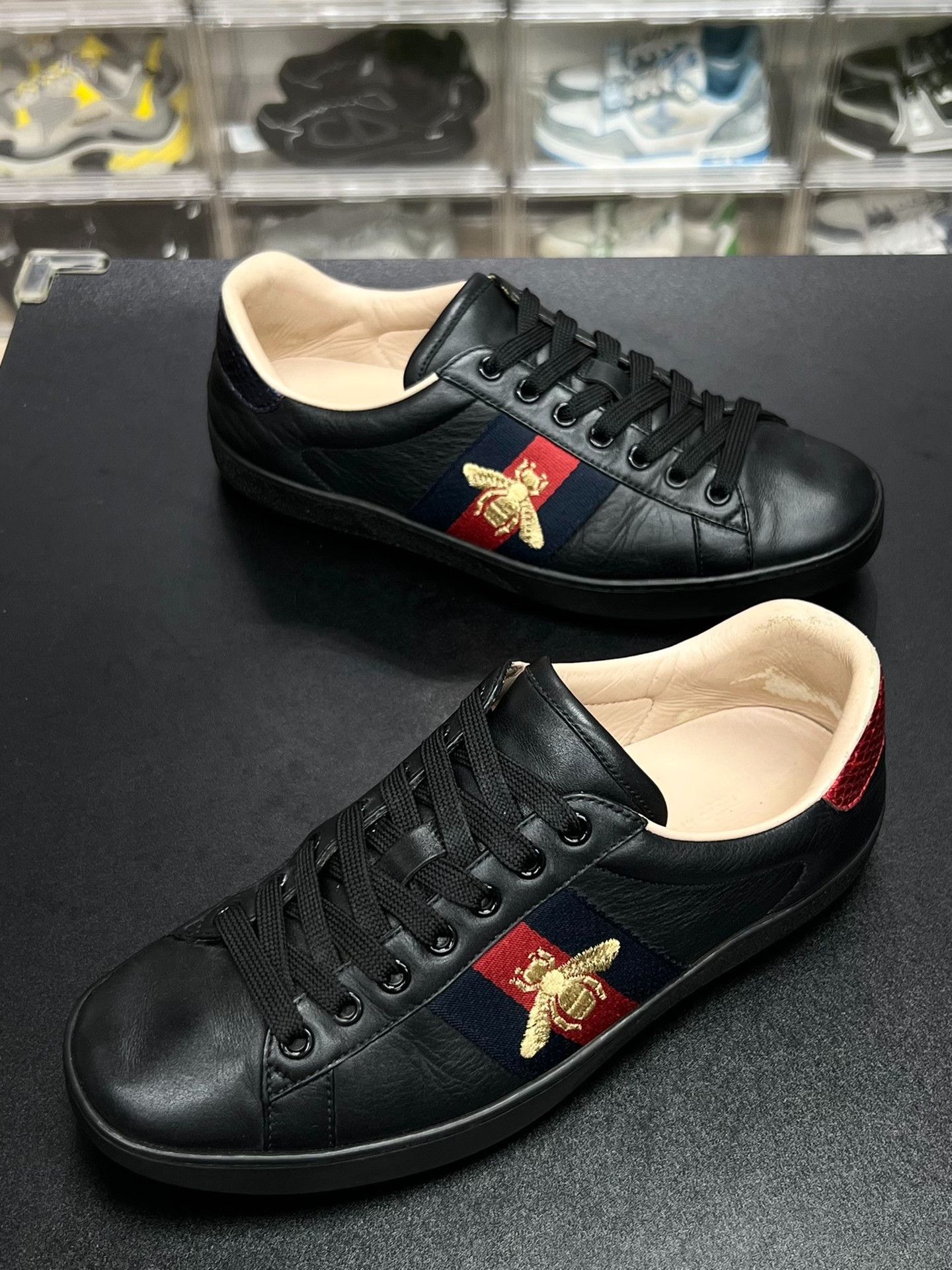 Gucci Gucci Embroidered Black Lowtop Sneakers 6.5 Men Size US 6.5 / EU 39-40 - 1 Thumbnail