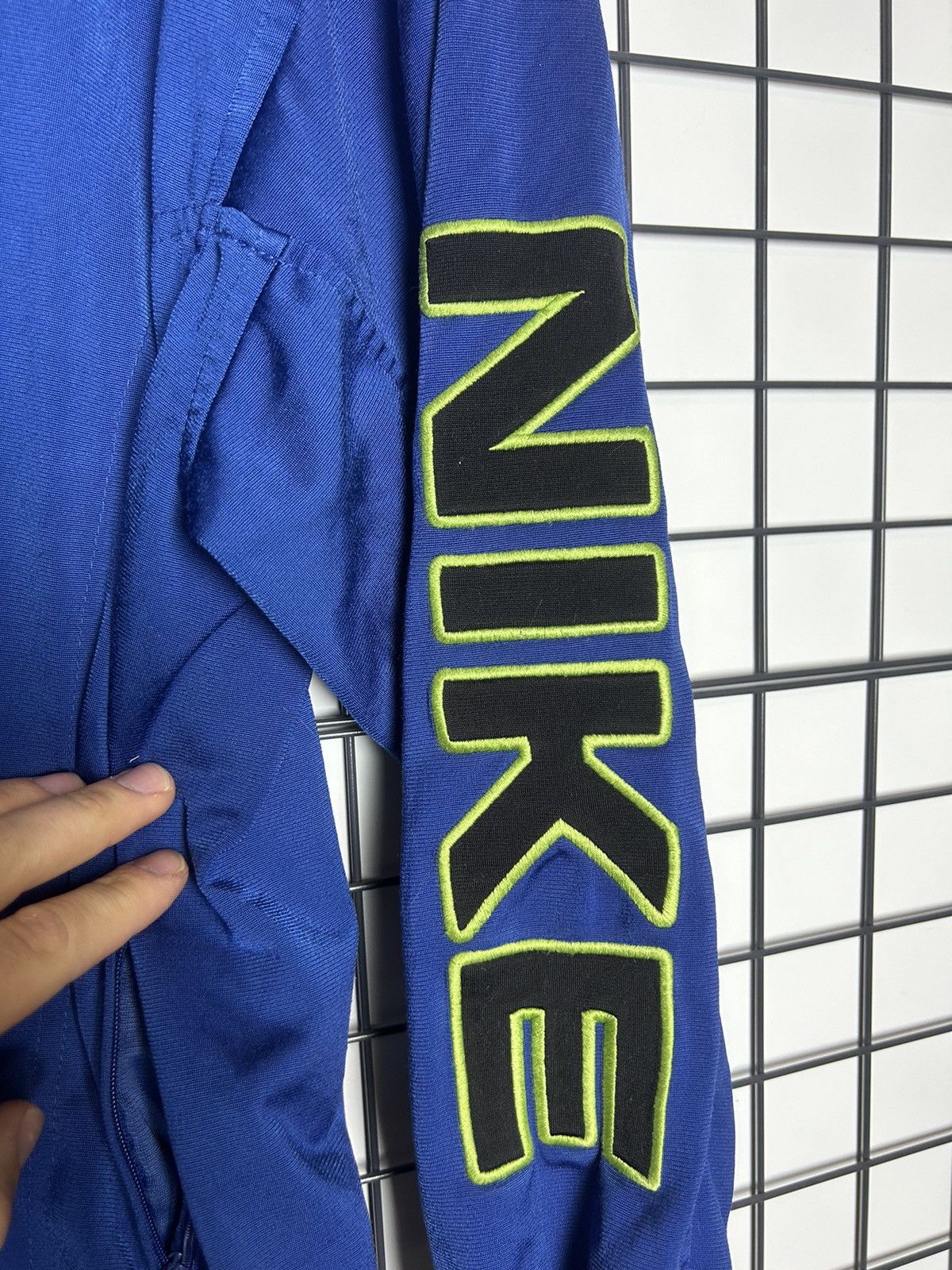 Nike × Vintage Nike vintage 90s rare Zip Hoodie Size US M / EU 48-50 / 2 - 2 Thumbnail