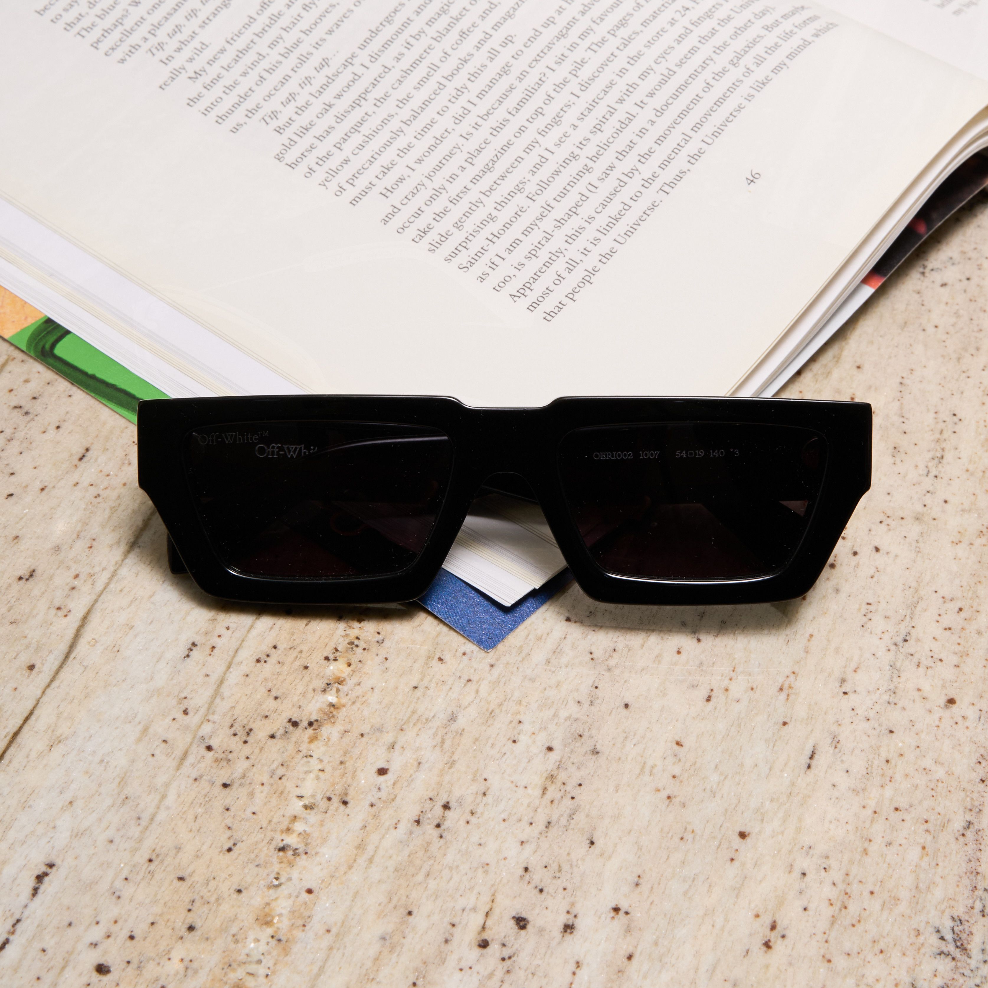Off-White OFF WHITE Manchester Rectangular Fram Sunglasses BLACK Size ONE SIZE - 2 Thumbnail