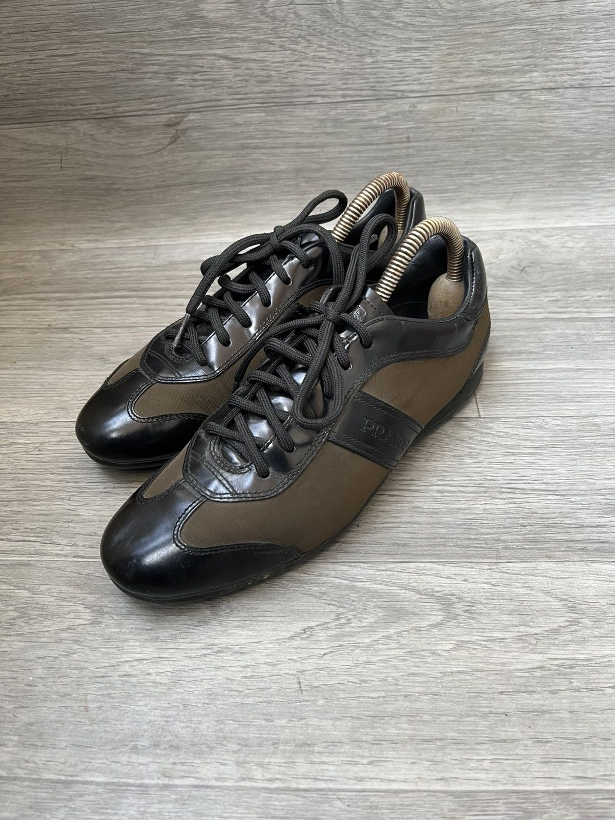 Prada Prada linea rossa low-top Y2k sneakers sz 36.5 Size US 6.5 / IT 36.5 - 3 Thumbnail