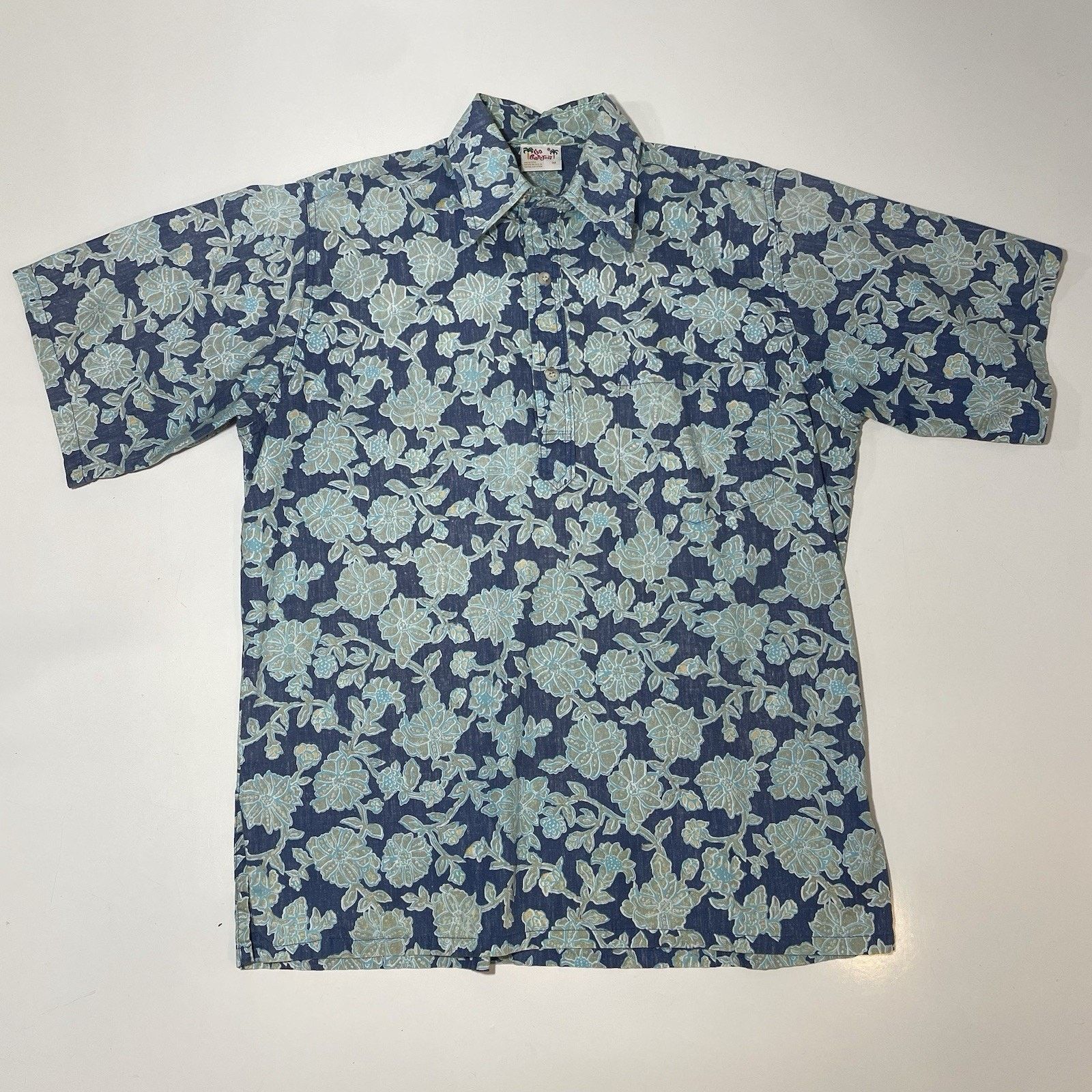 Other VTG Men’s Hawaiian Shirt Go Barefoot In Paradise Blue Medium Size US M / EU 48-50 / 2 - 1 Thumbnail