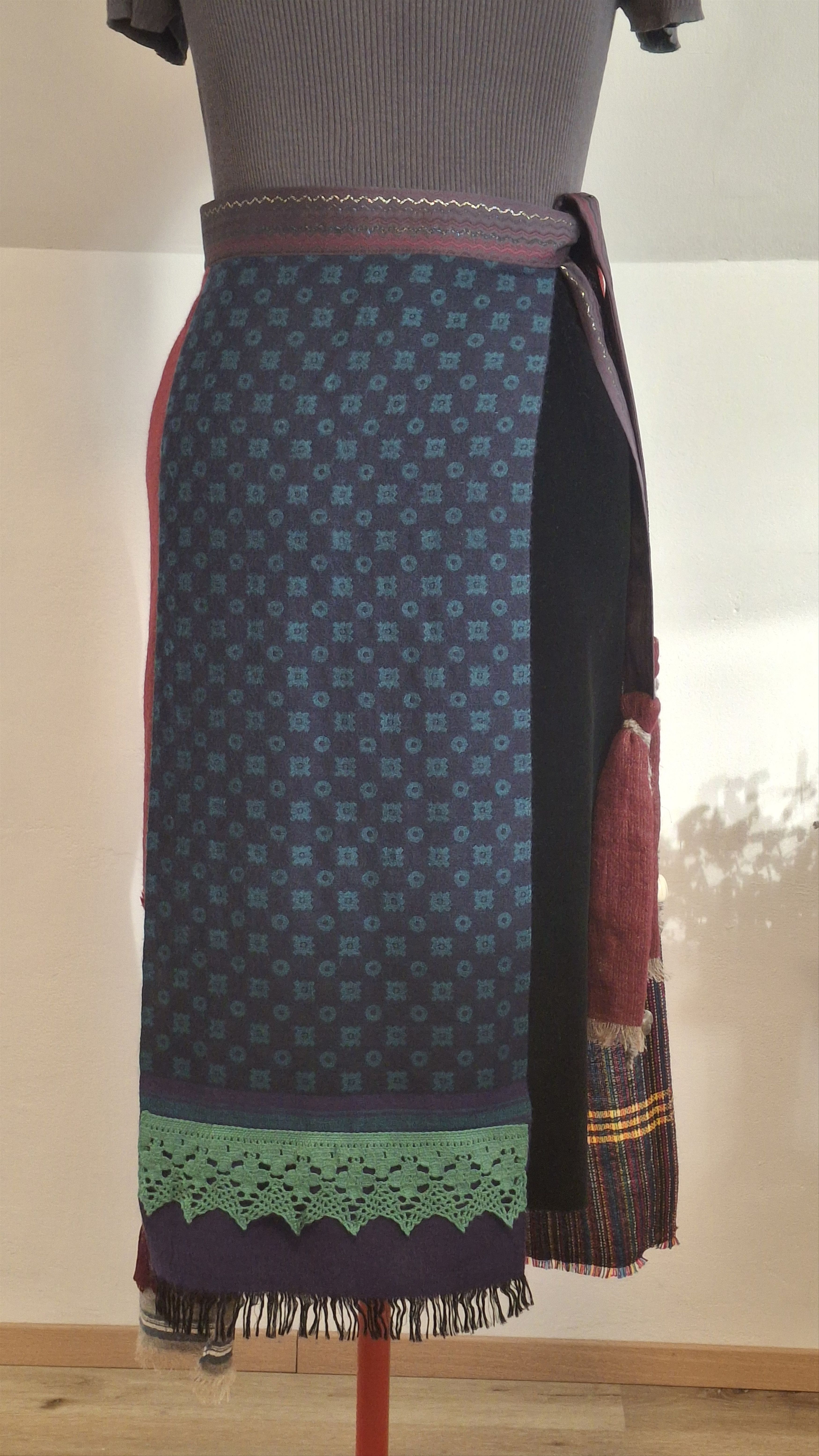 Vintage Artisanal Upcycled Wrap Skirt Size 30" / US 8 / IT 44 - 5 Thumbnail