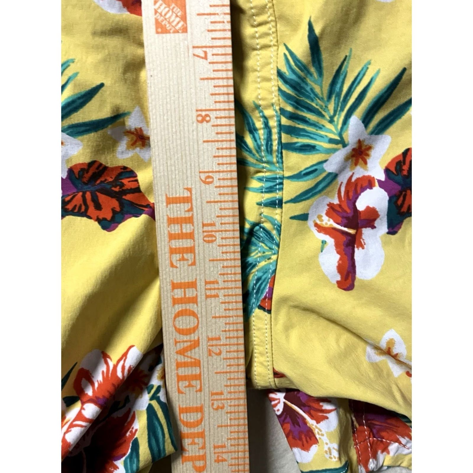 J.Crew J Crew Board Shorts Mens Large Yellow Floral Hawaiian Lined Size US 33 - 4 Thumbnail