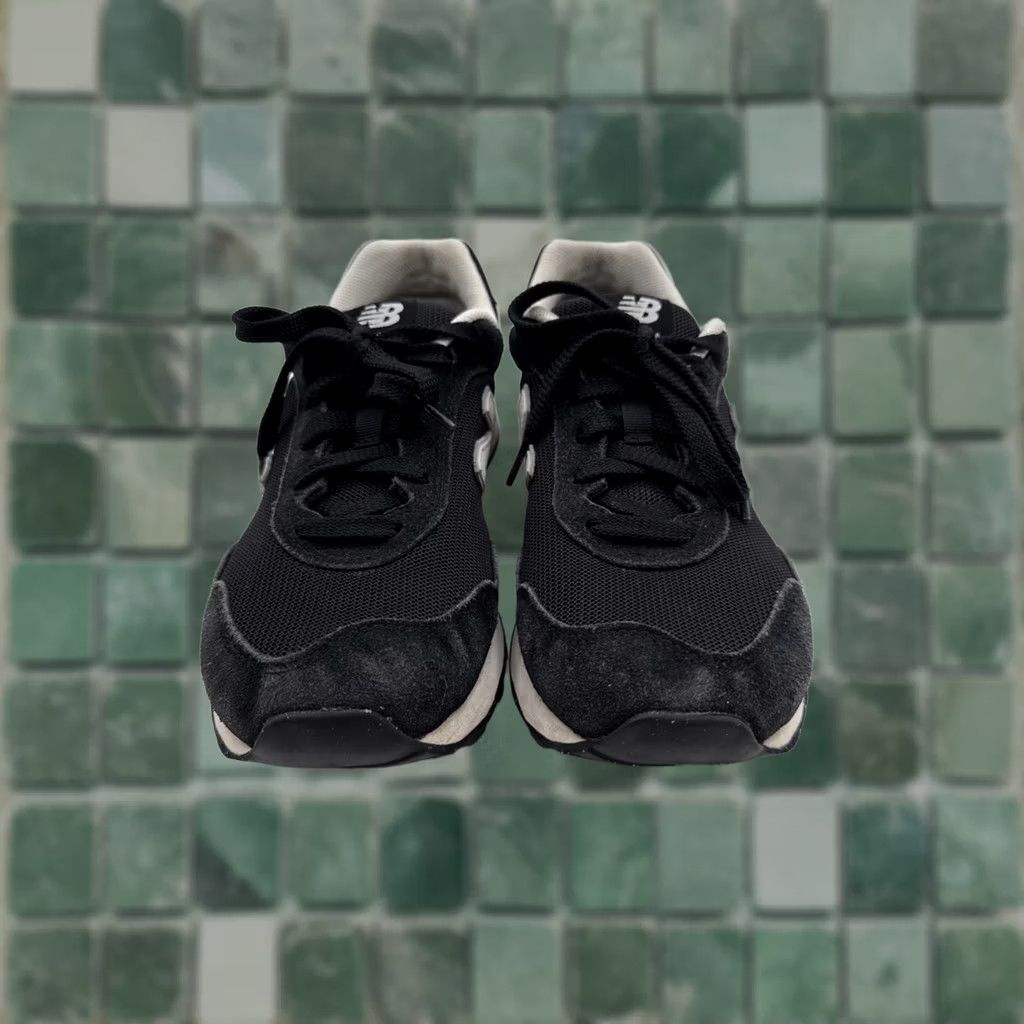 New Balance New Balance Classics 515 V3 Sneaker Suede Black White Women Men 7.5 9 | Walking Comfort Athletic Shoe Size US 7 / IT 37 - 1 Thumbnail