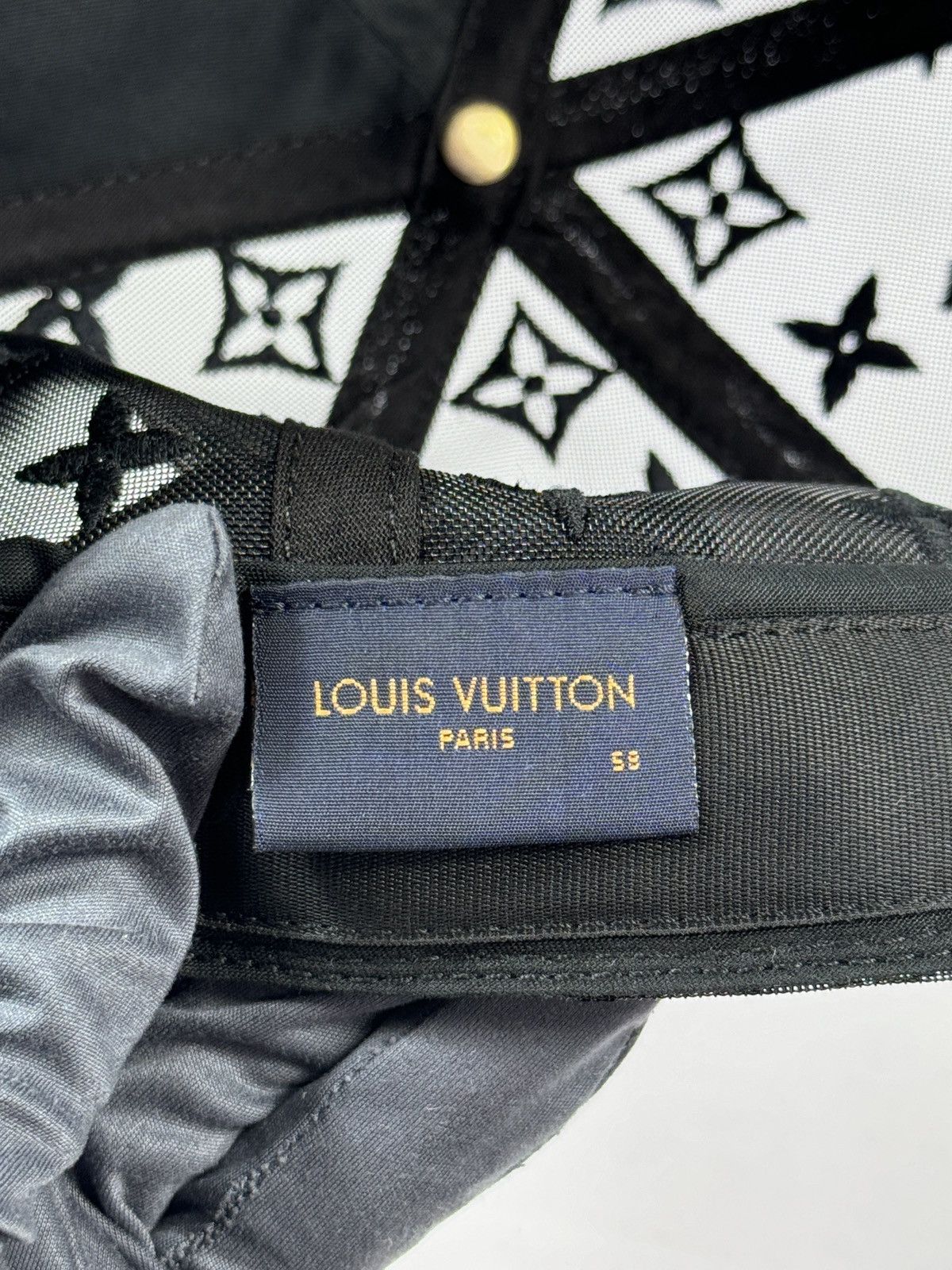 Louis Vuitton TOURIST VS PURIST MESH MONOGRAM CAP SIZE 58 Size ONE SIZE - 9 Thumbnail