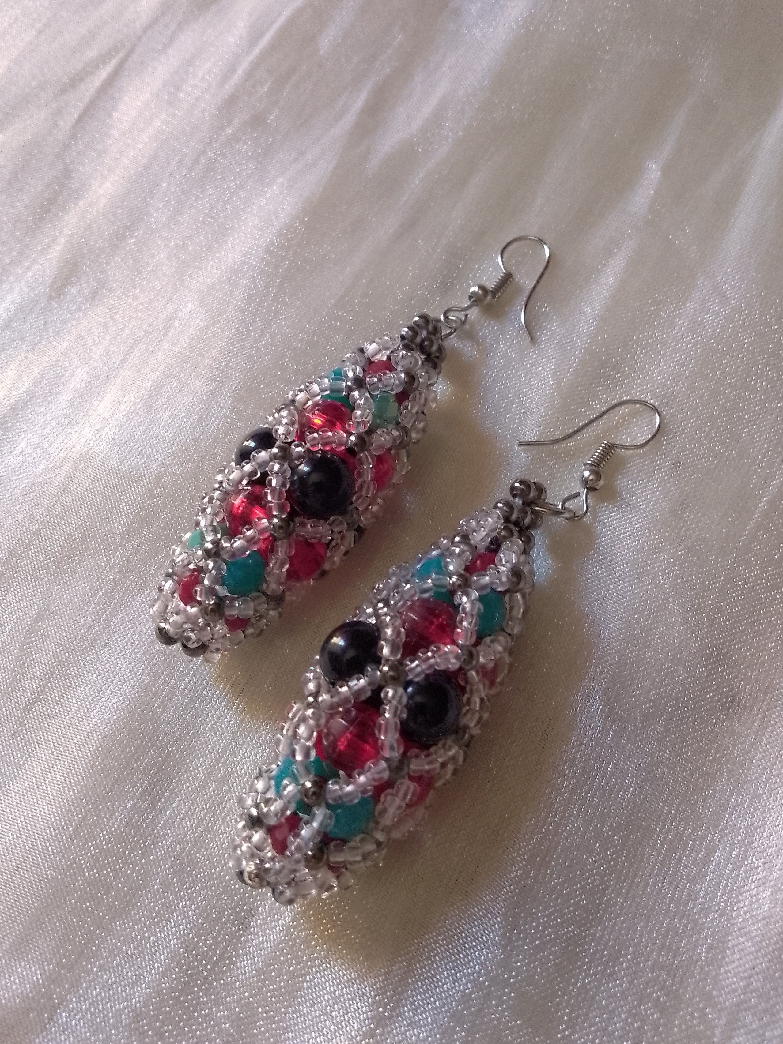 Handmade Earrings Vintage Pearls Black Red Elegant/Alternative Size ONE SIZE - 5 Thumbnail