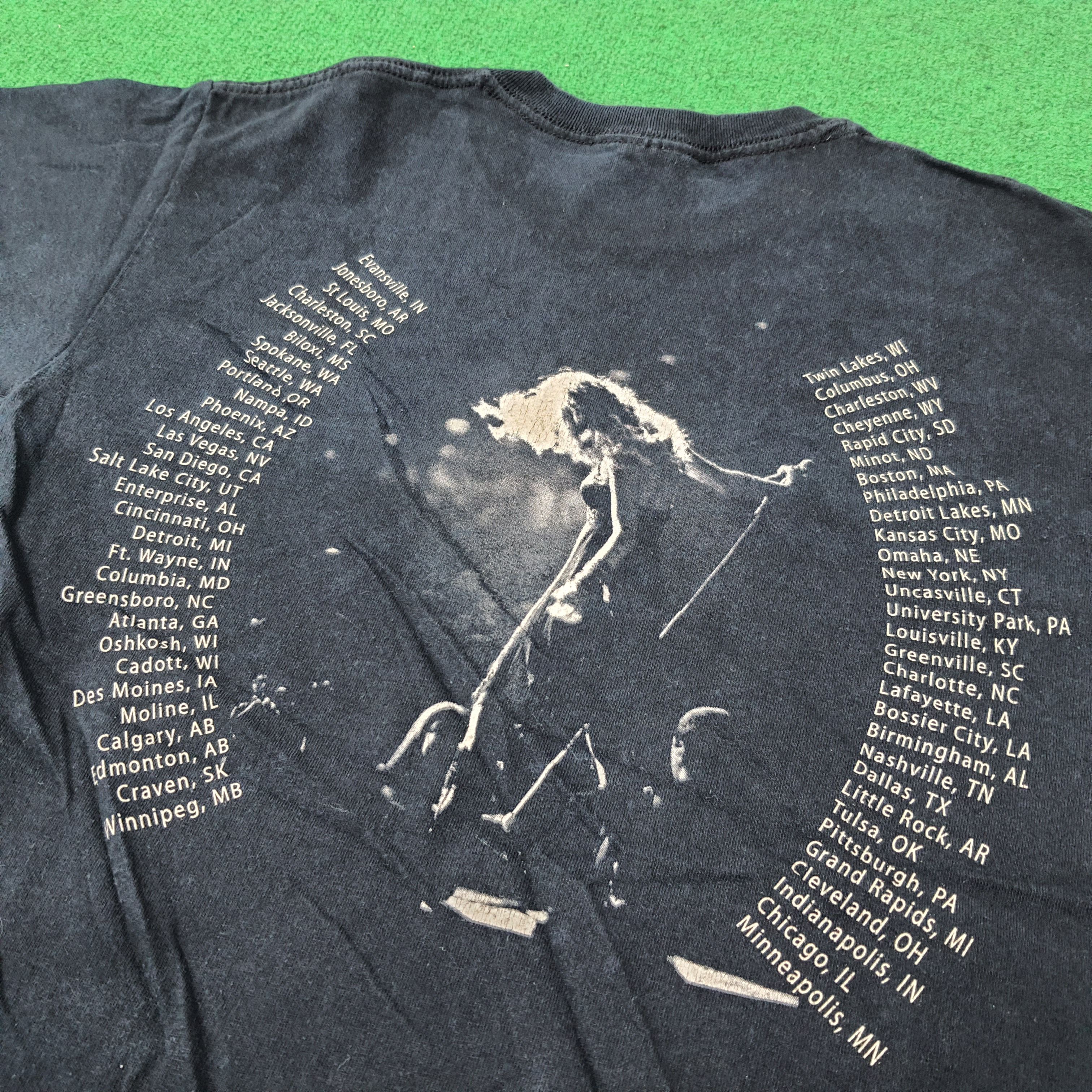 Band Tees Vintage Taylor Swift Tour Tshirt C239N57 Size US S / EU 44-46 / 1 - 4 Thumbnail
