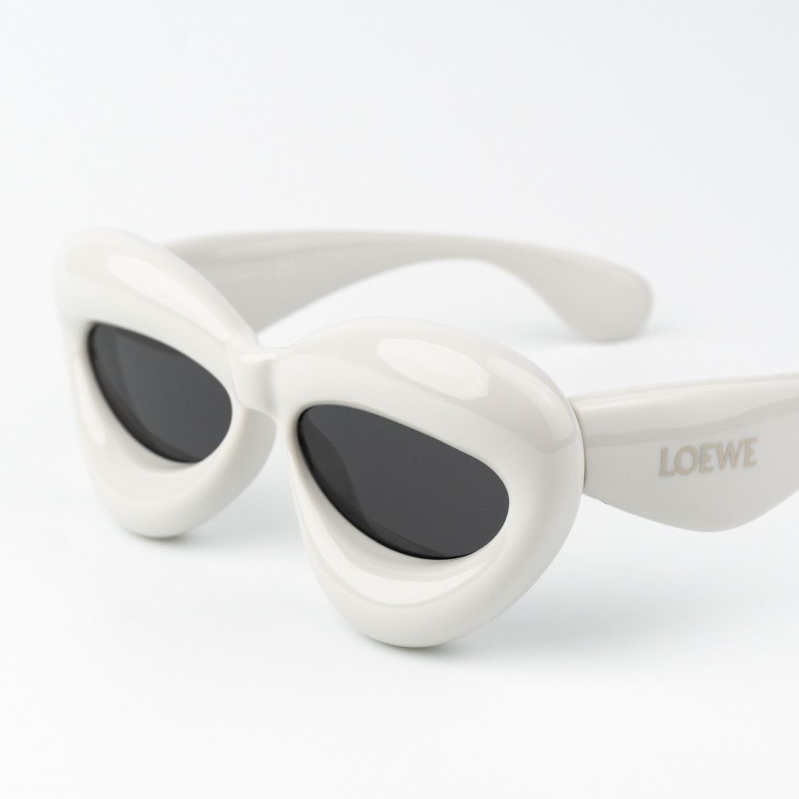 Loewe Loewe Women Sunglasses LW40097I 20A Smoke Cat Eye BRAND NEW Size ONE SIZE - 6 Thumbnail
