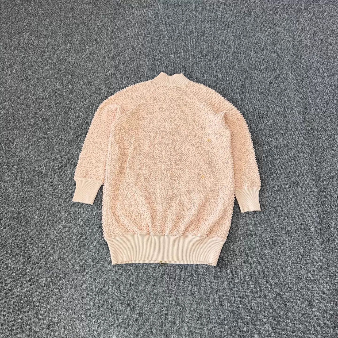 Chanel CHANEL light pink pearl button ribbed Jkt 42 Size M / US 6-8 / IT 42-44 - 2 Thumbnail
