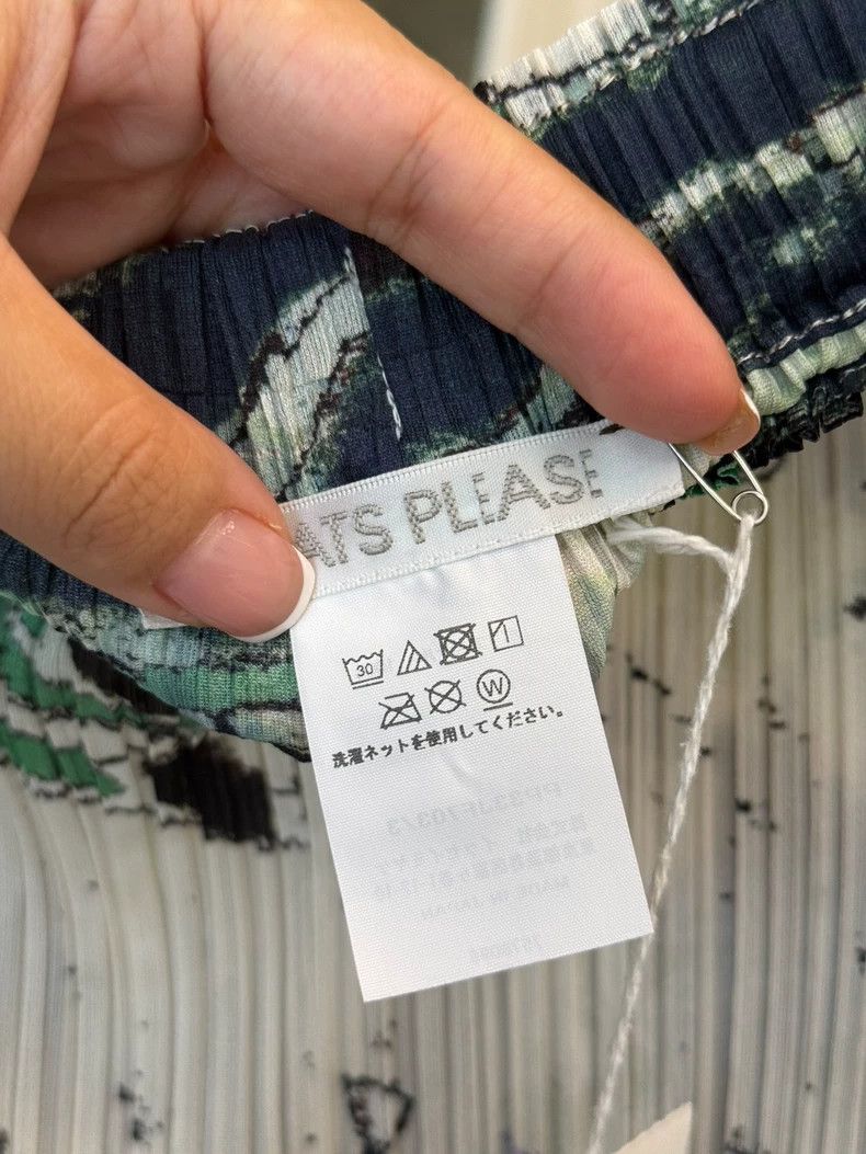 Issey Miyake Issey Miyake size:3 Frost-flowered straight-leg pants Size 42" / US 20 - 4 Thumbnail