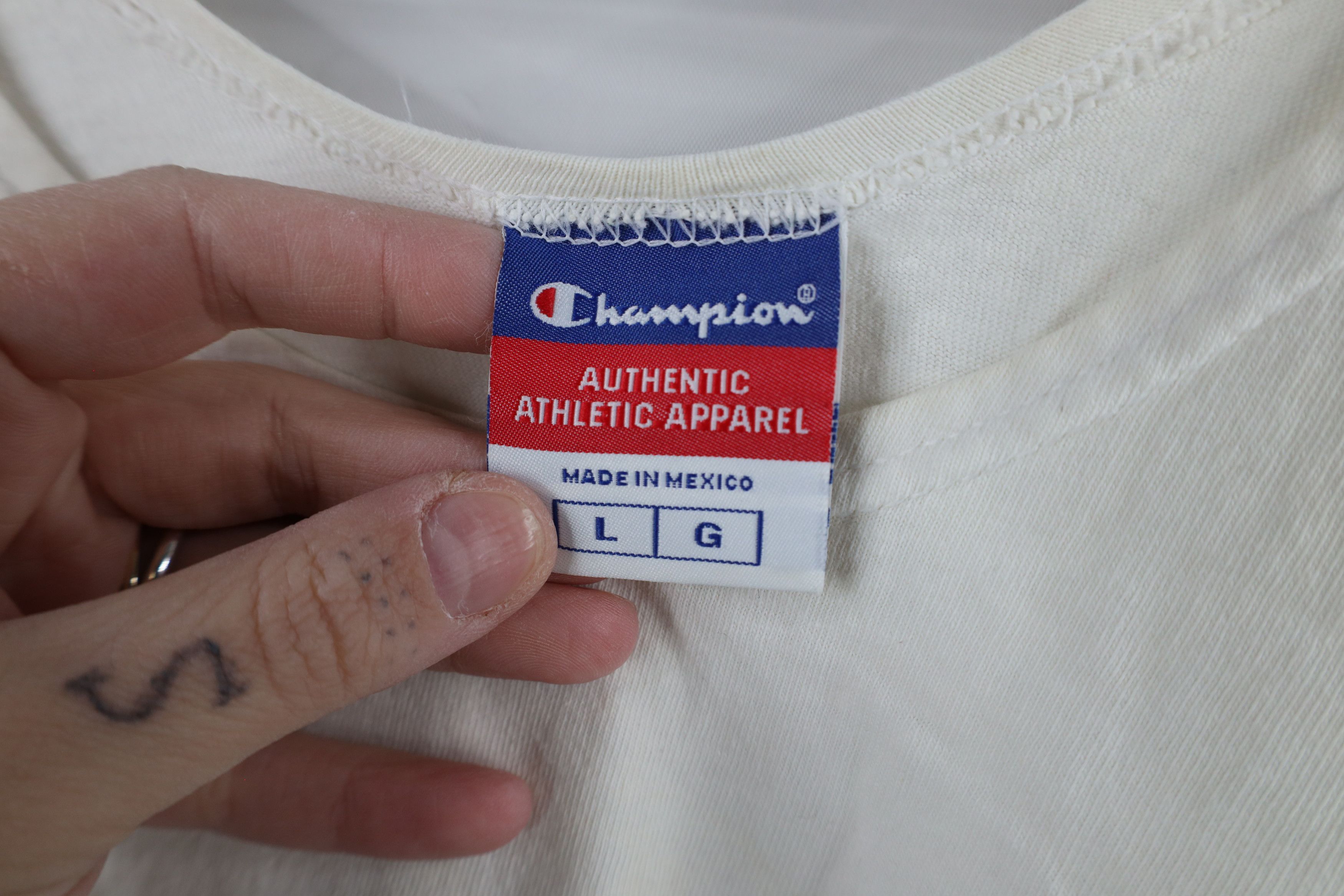 Champion × Vintage Vintage 90s Champion Spell Out Tank Top T-Shirt White Cotton Size US L / EU 52-54 / 3 - 9 Thumbnail