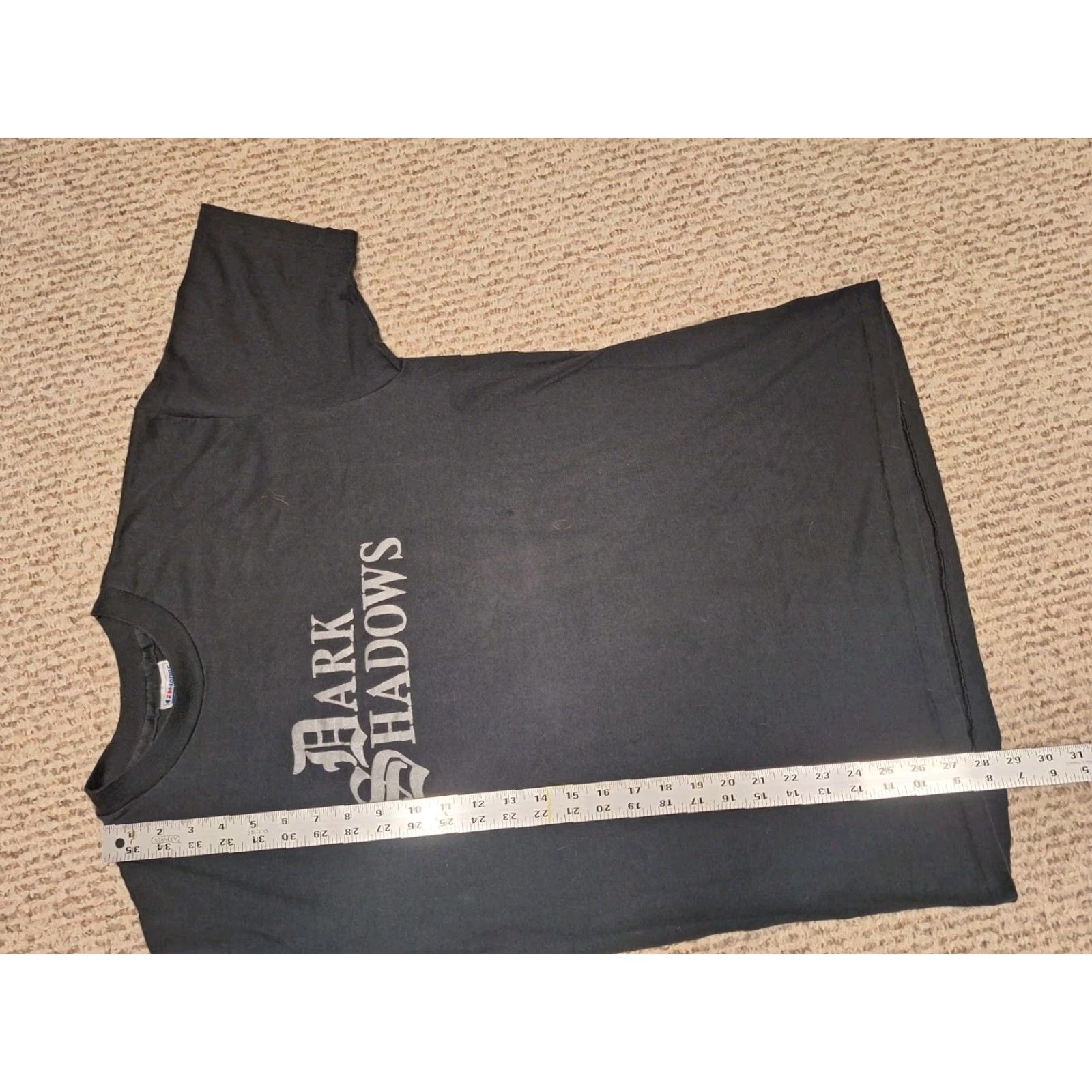 Hanes VINTAGE Dark Shadows Tv Movie Horror Goth RARE Shirt - Sz L/XL Hanes Black Movie Shirt Mens L/XL Size US L / EU 52-54 / 3 - 4 Thumbnail