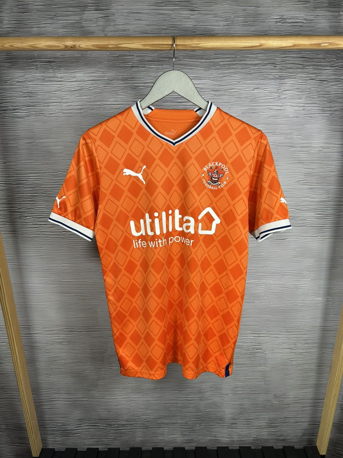 Puma Puma Blackpool #8 Soccer Jersey T-Shirt Size S Size US S / EU 44-46 / 1 - 1 Thumbnail