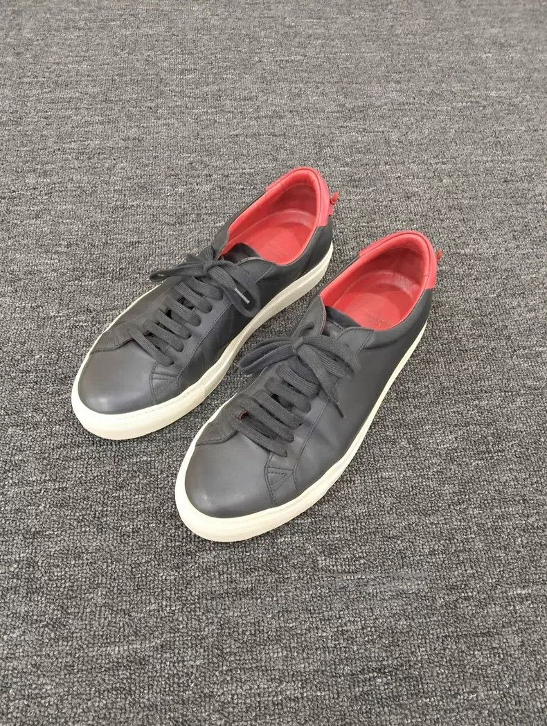 Other Givenchy Black Sports Shoes (Size 41) Size US 8 / EU 41 - 1 Thumbnail