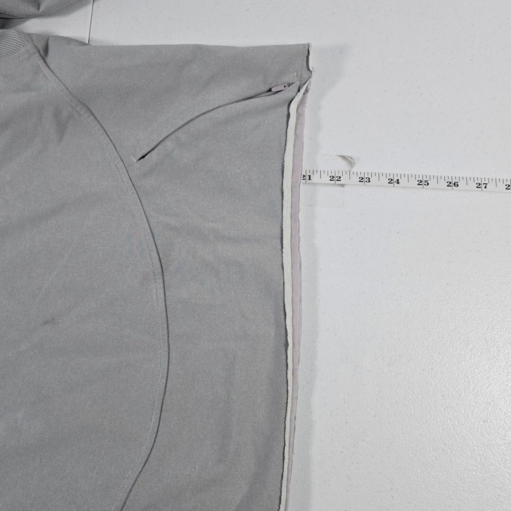 Lululemon Lululemon Softstreme Pullover Grey Size 10 Crew Neck Long Sleeve Sweatshirt Size L / US 10 / IT 46 - 6 Thumbnail