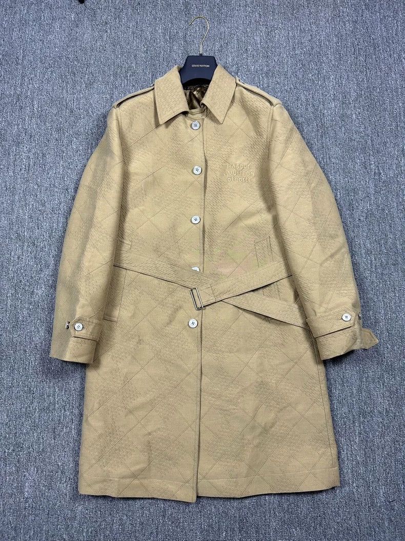 Louis Vuitton LV x Pharrell Beige Logo Long Trench Coat - dmc Size US XXS / EU 40 - 1 Thumbnail
