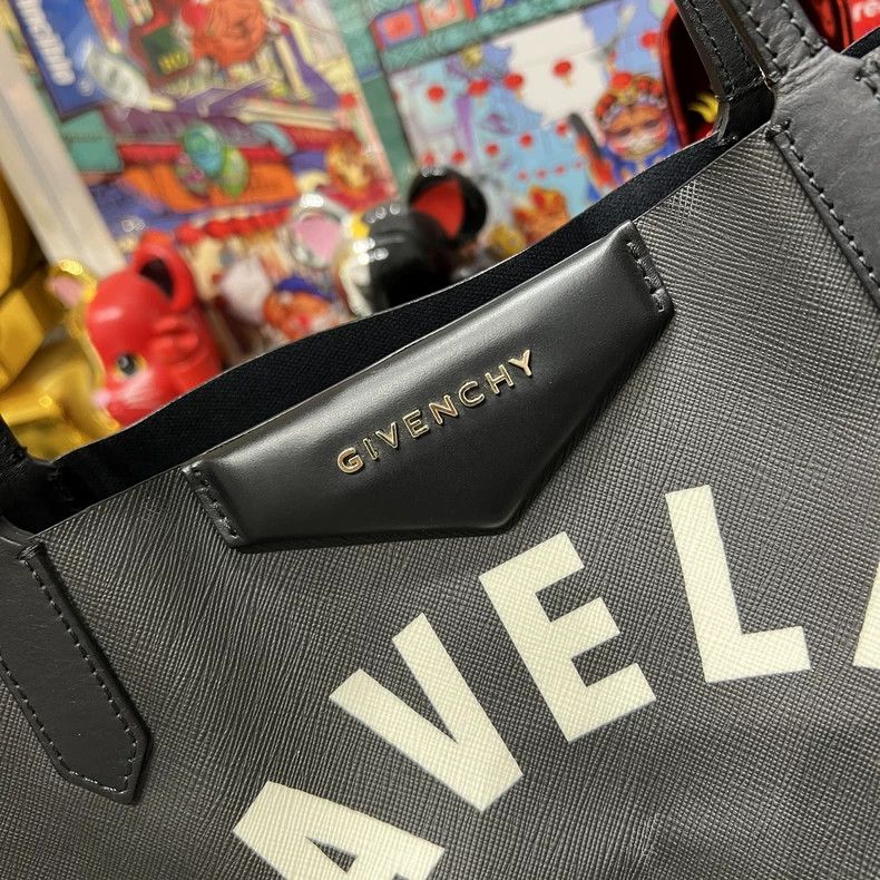 Givenchy Givenchy FAVELAS 74 Letters TOTE Shopping Bag Size ONE SIZE - 6 Thumbnail