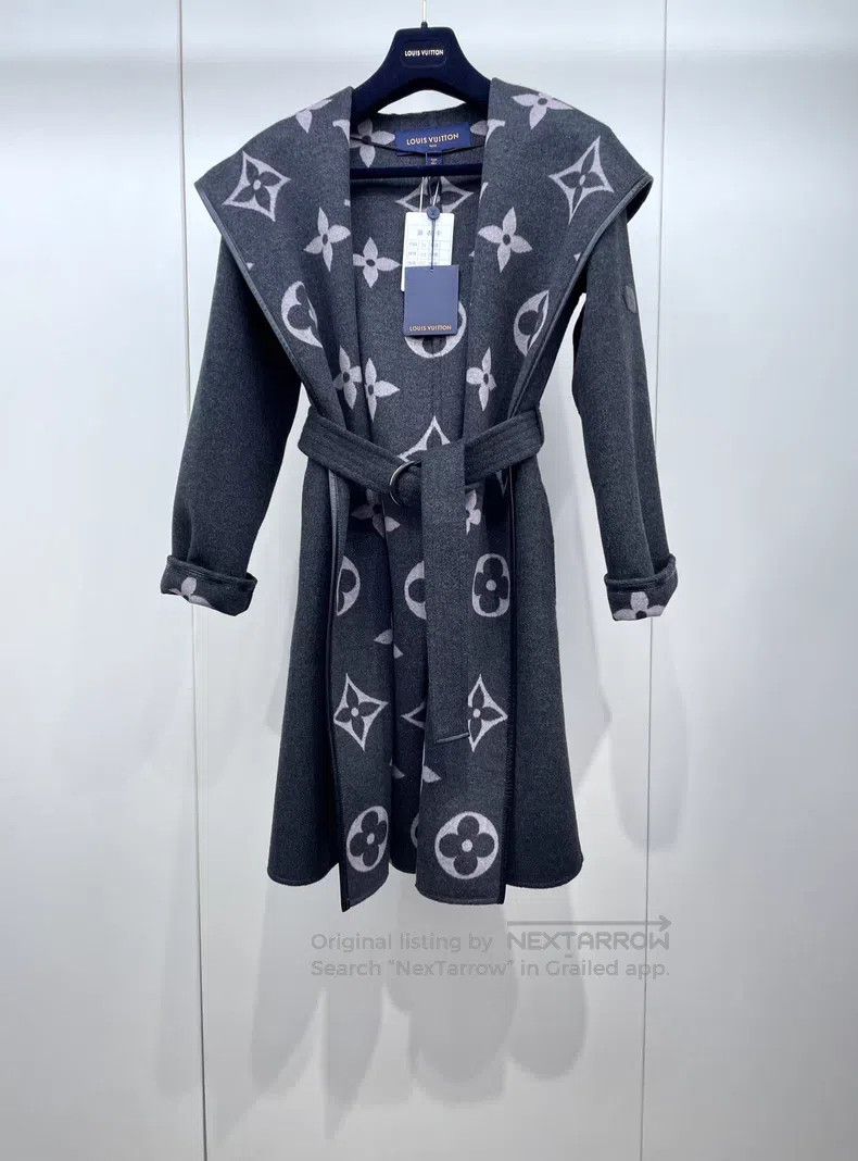 Louis Vuitton Louis Vuitton Old Flower Bathrobe coat Size 4XL / US 24-26 - 1 Thumbnail