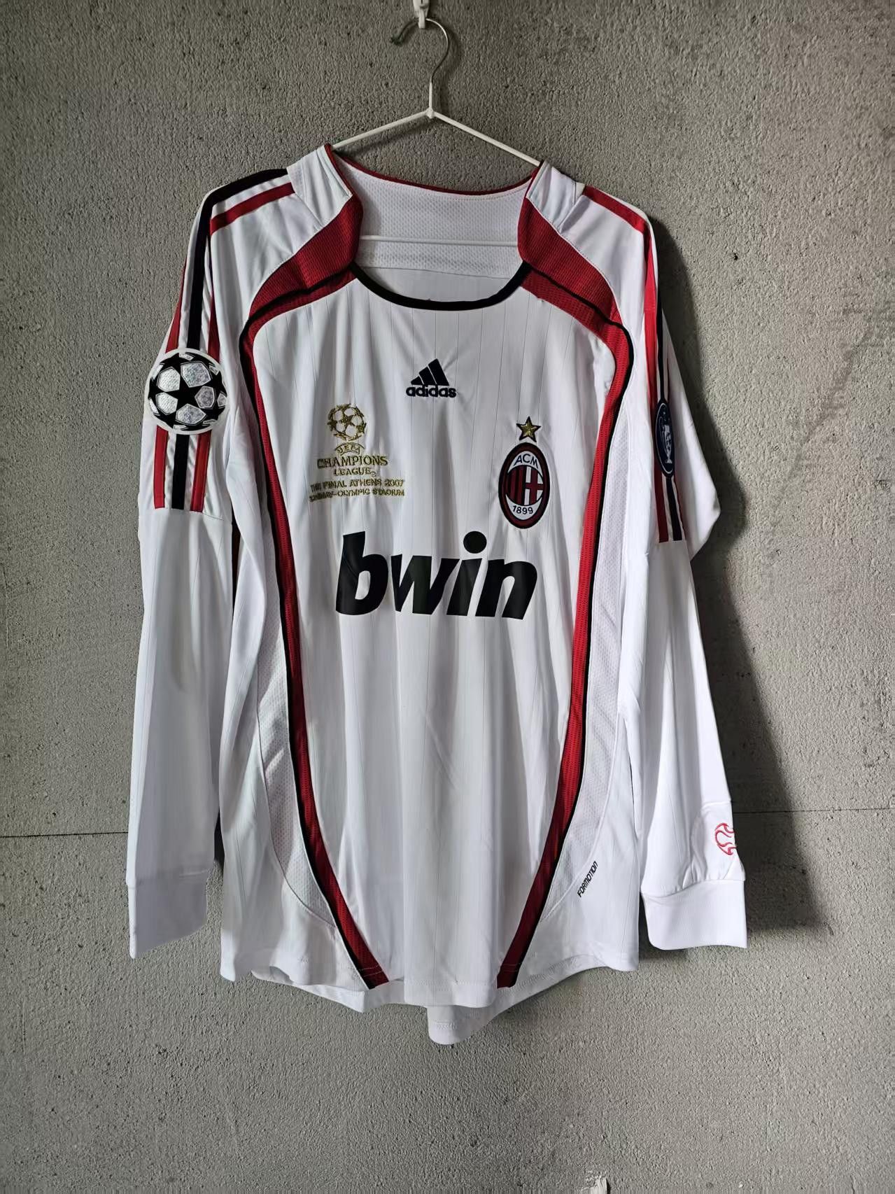 Other 2006 2007 AC Milan 21 Andrea Pirlo Jersey White Size US S / EU 44-46 / 1 - 2 Thumbnail
