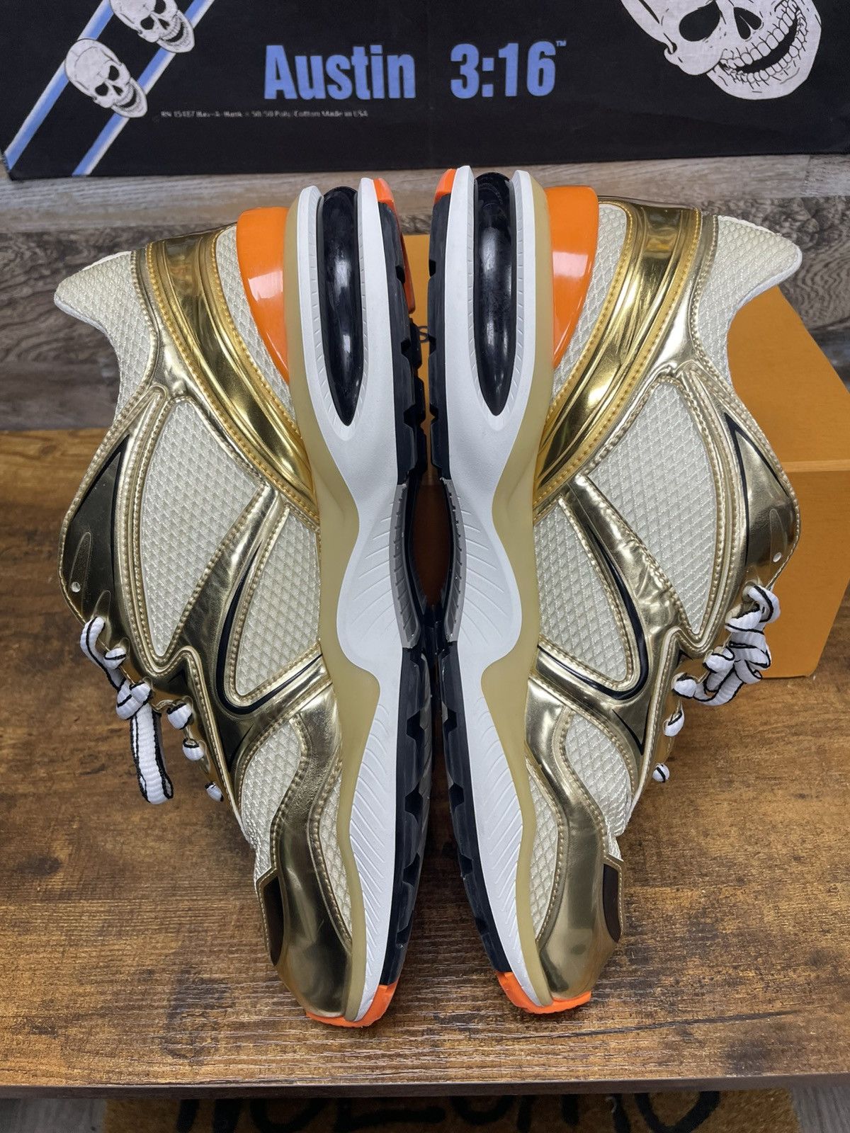 Louis Vuitton 11-Louis Vuitton Metallic Gold Trail Sneaker Size US 11 / EU 44 - 5 Thumbnail