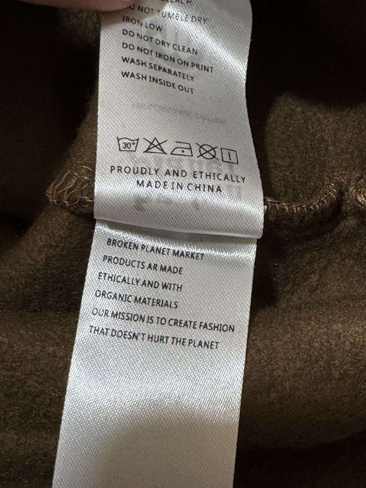Broken Planet Broken planet out of sight hoddie Size US M / EU 48-50 / 2 - 8 Thumbnail