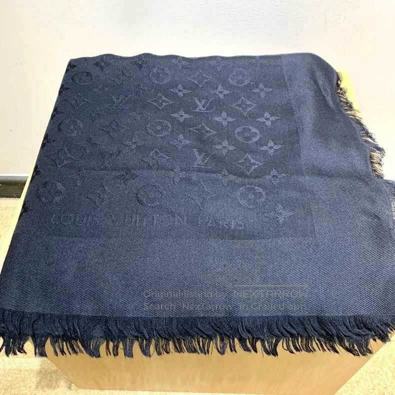Louis Vuitton Louis Vuitton Classic Old Flower Print Shawl Square Towel Size ONE SIZE - 4 Thumbnail