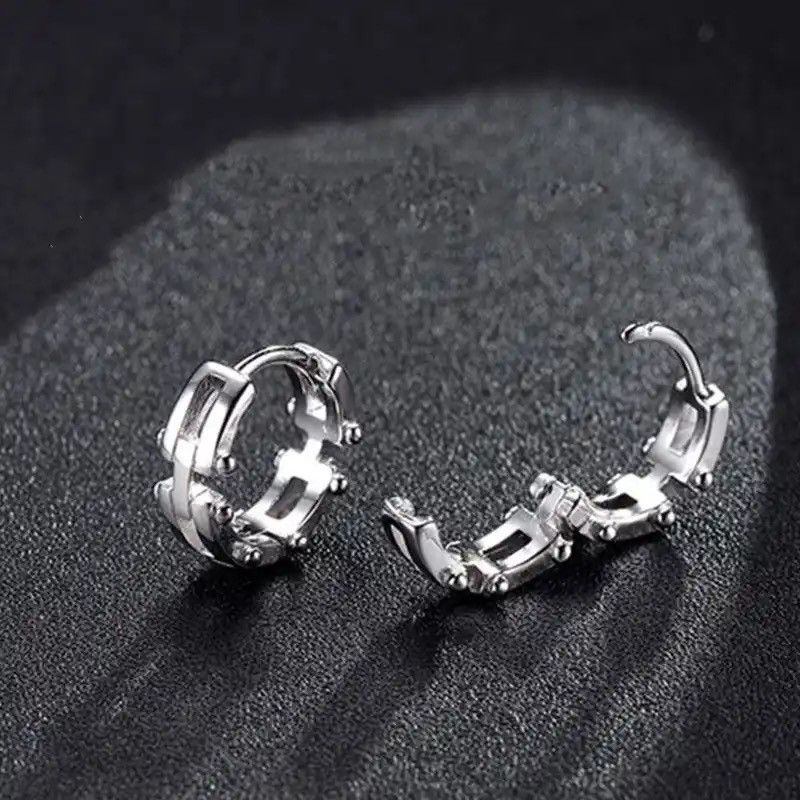 Designer × Jewelry Simple Round Irregular Geometric Hoop Earrings Size ONE SIZE - 1 Thumbnail