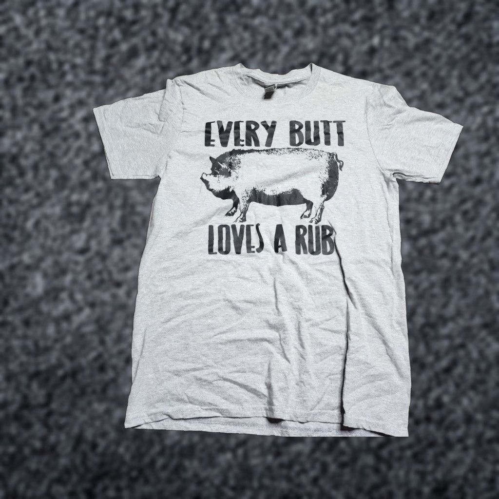 Gildan Mens M T Shirt BBQ PIG Every Butt Loves A Good Rub Size US M / EU 48-50 / 2 - 1 Thumbnail