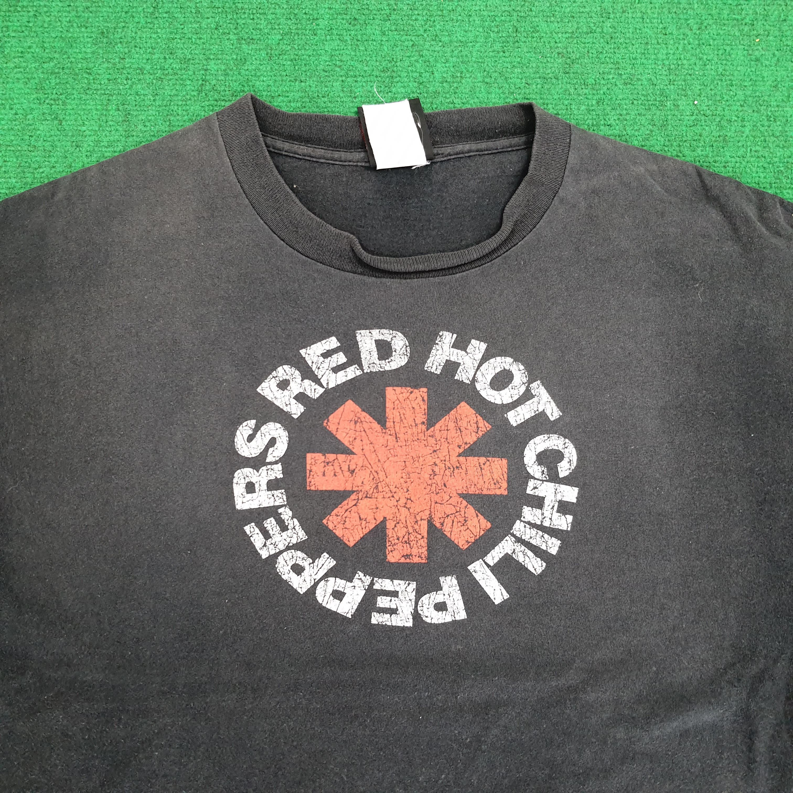 Band Tees Red Hot Chilli Peppers Rock Band T-shirt Size US XL / EU 56 / 4 - 2 Thumbnail
