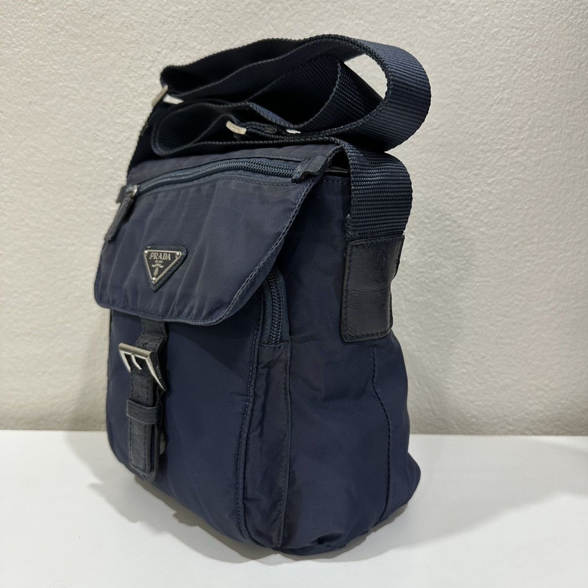 Prada AUTHENTIC PRADA VITELLO TRIMMED TESSUTO DOUBLE BUCKLE BAG Size ONE SIZE - 5 Thumbnail