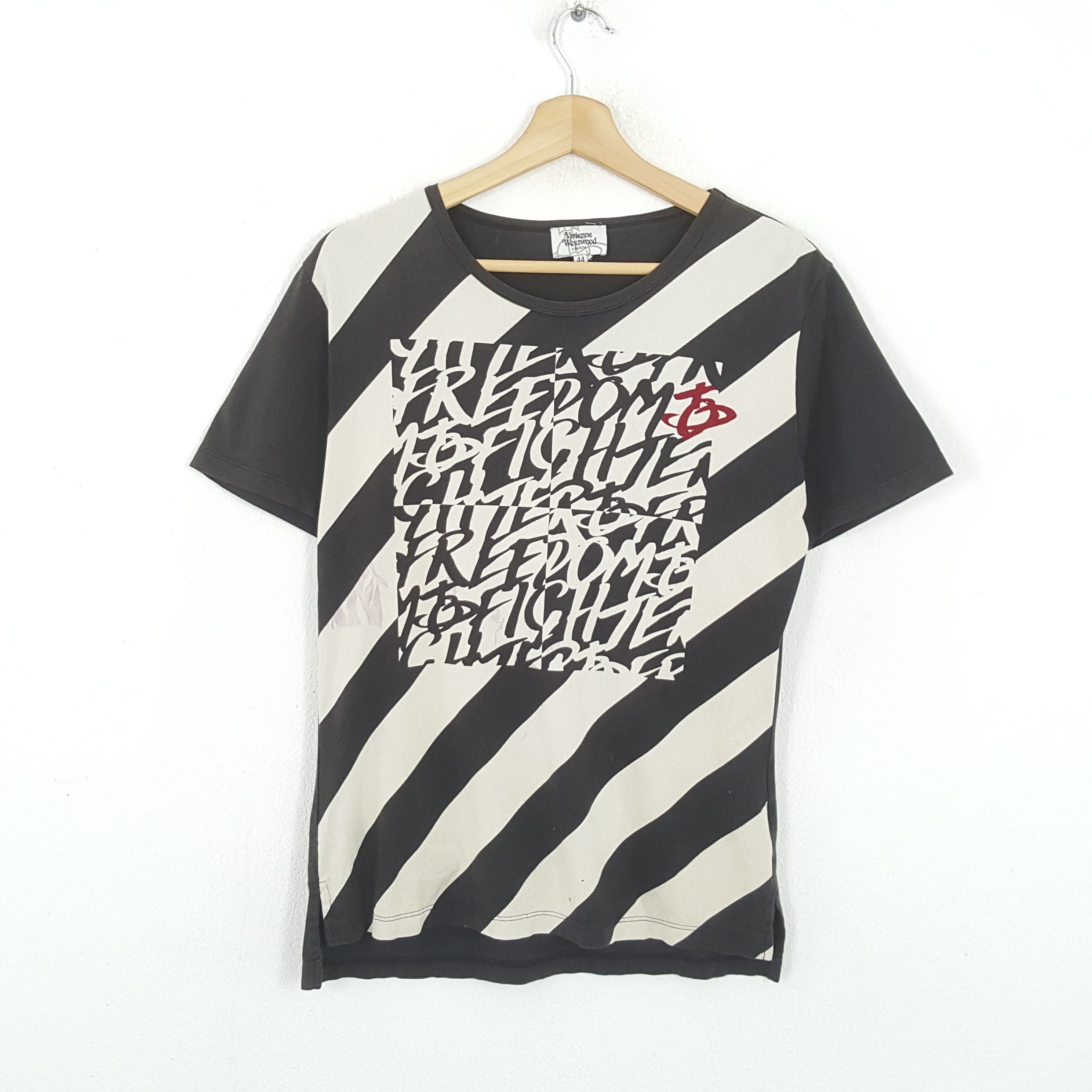 Japanese Brand × Vintage × Vivienne Westwood Vintage VIVIENNE WESTWOOD Fashion Brand T-Shirt c267n60 Size US M / EU 48-50 / 2 - 1 Thumbnail