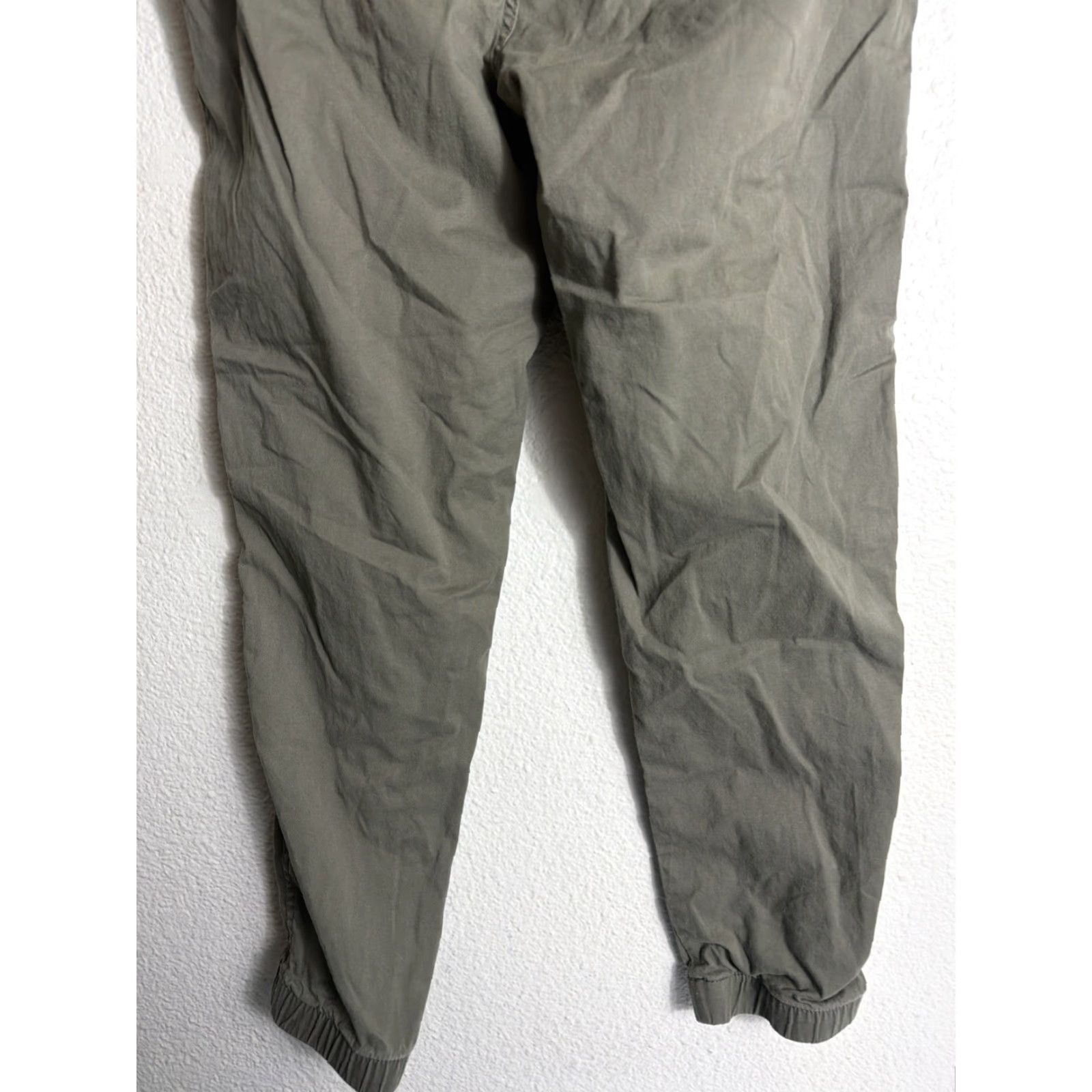 Gap VINTAGE? No. Just: Gap Men L Olive Ankle Joggers Cotton Elastane Drawstring Pants Size US 33 - 7 Thumbnail