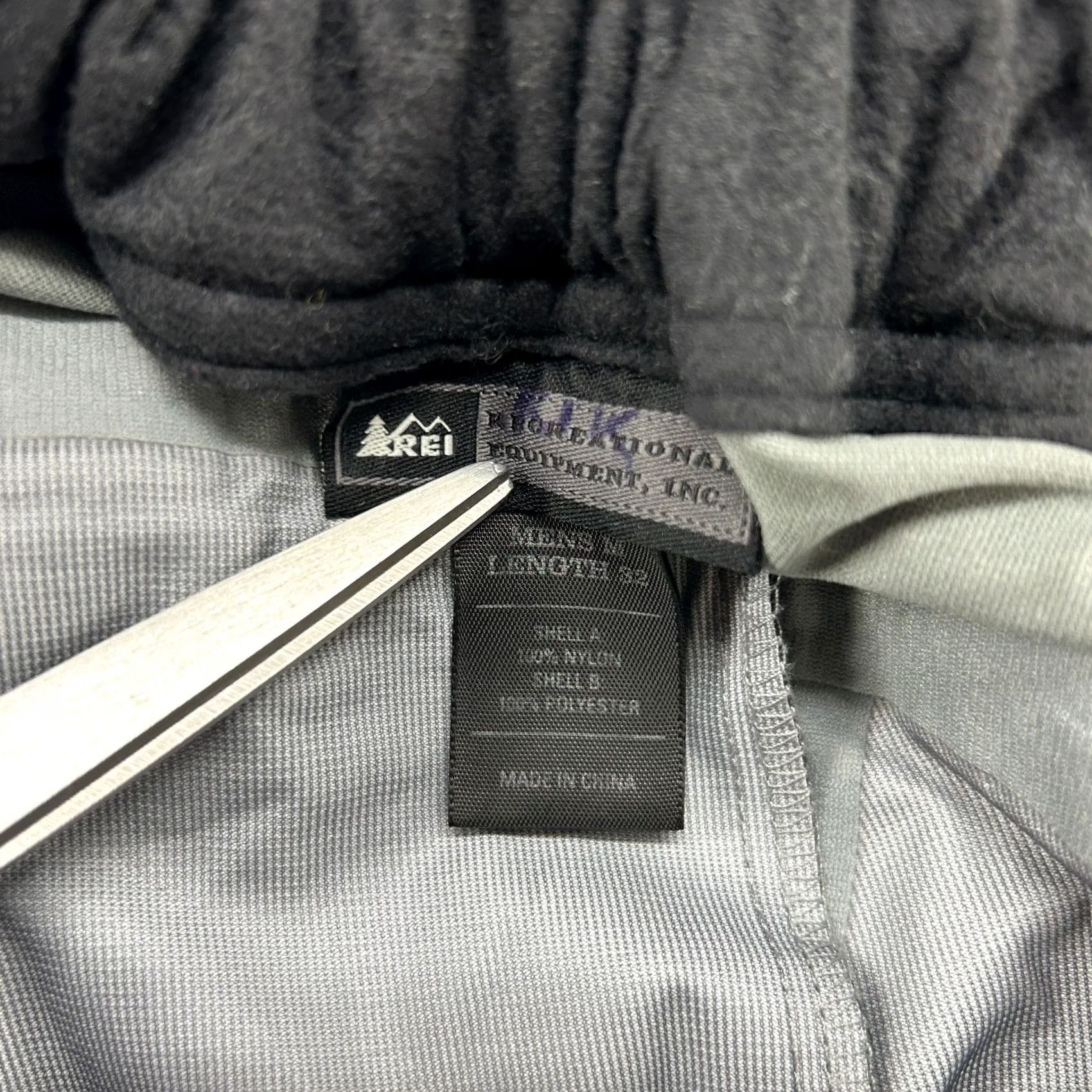 Vintage REI Mens M 34x32 Black Cargo Nylon Stretch E1 Elements Taped Seams Pants Size US 31 - 7 Thumbnail