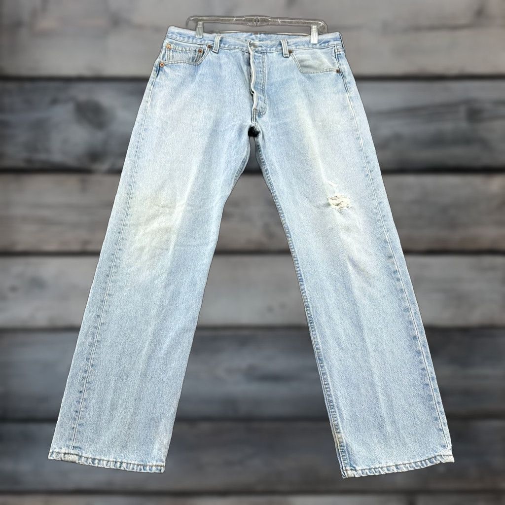 Levi's VINTAGE Levi's 501 Jeans Mens 36x30 Blue Light Wash Distressed USA 90s Size US 36 / EU 52 - 1 Thumbnail