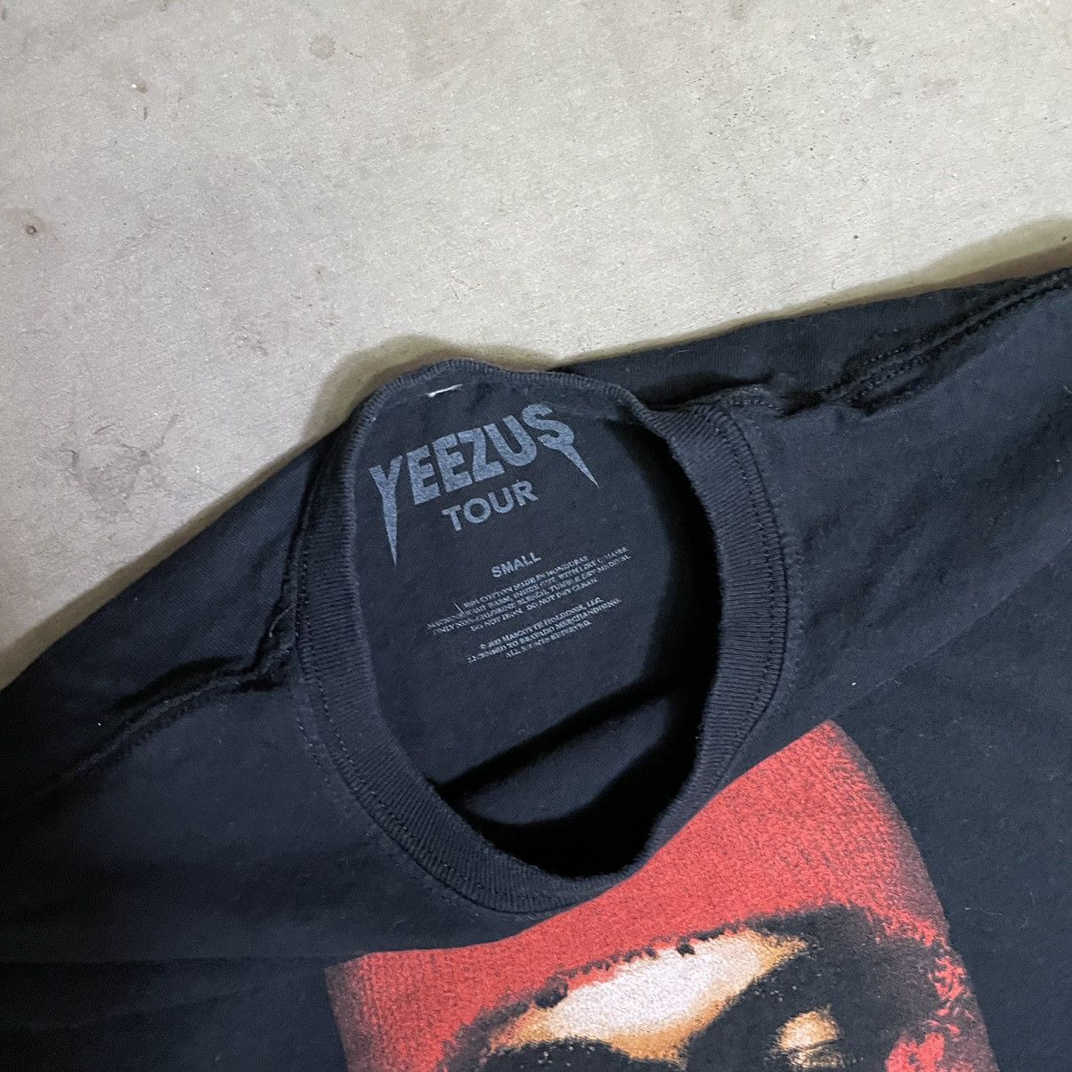 Band Tees × Rap Tees × Vintage Kanye West Yeezus Tour Maison Mask Yeezy Concert S Size US S / EU 44-46 / 1 - 4 Thumbnail