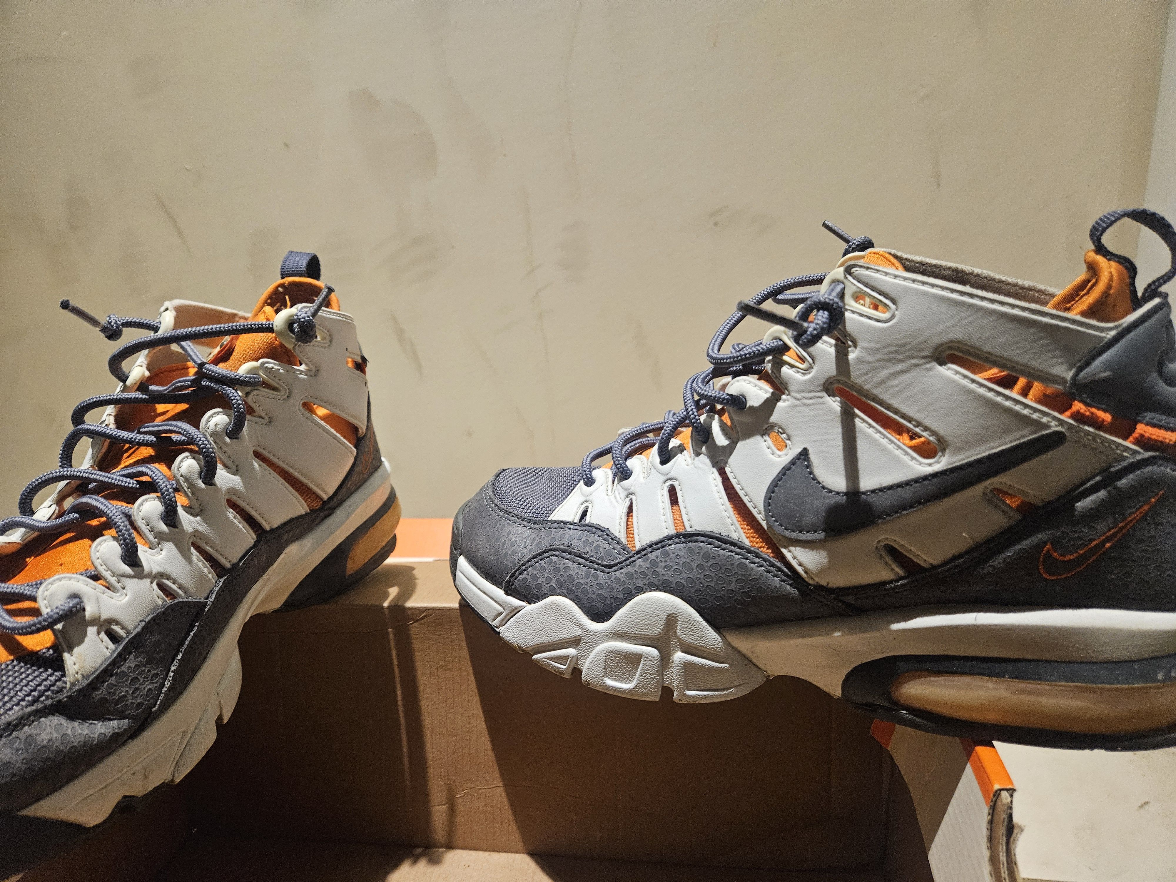 Nike ACG Nike Air Max Hurache Size US 9 / EU 42 - 1 Thumbnail