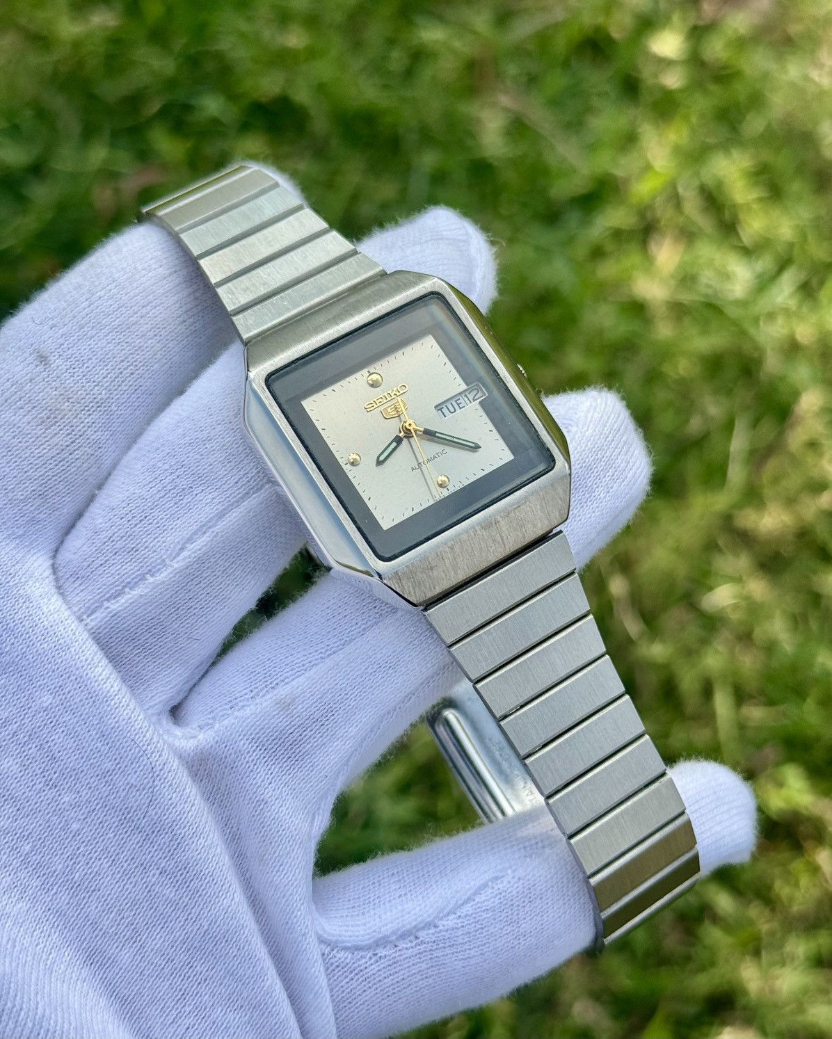 Seiko Vintage Seiko 5 Automatic japan Watch: silver Dial, TV Case Size 36 - 5 Thumbnail