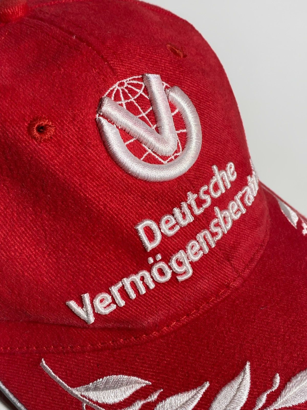 Ferrari 2000 F1 World Champion Michael Schumacher Ferrari cap Size ONE SIZE - 8 Thumbnail