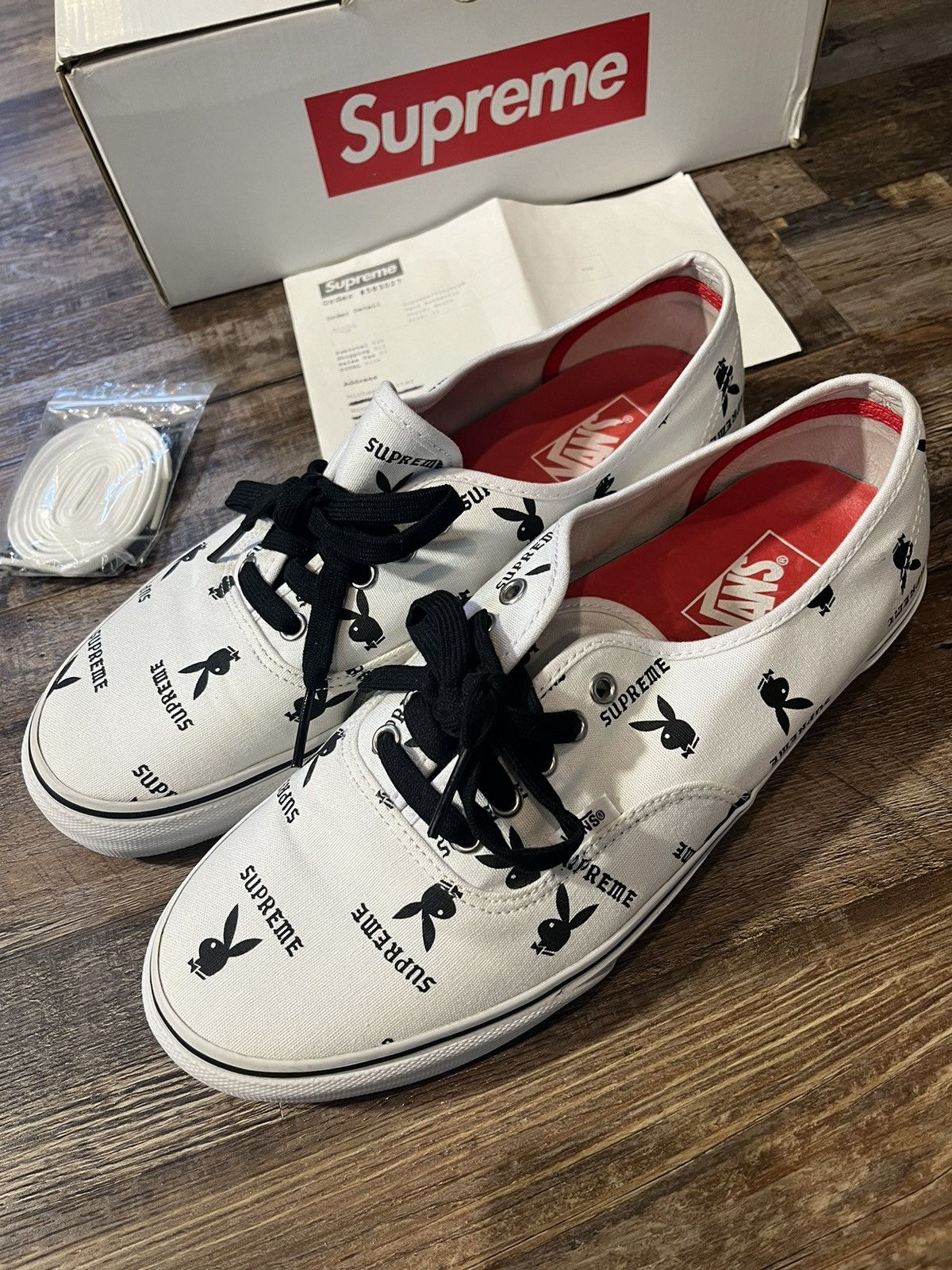 Playboy × Supreme × Vans Supreme playboy vans Size US 11 / EU 44 - 3 Thumbnail
