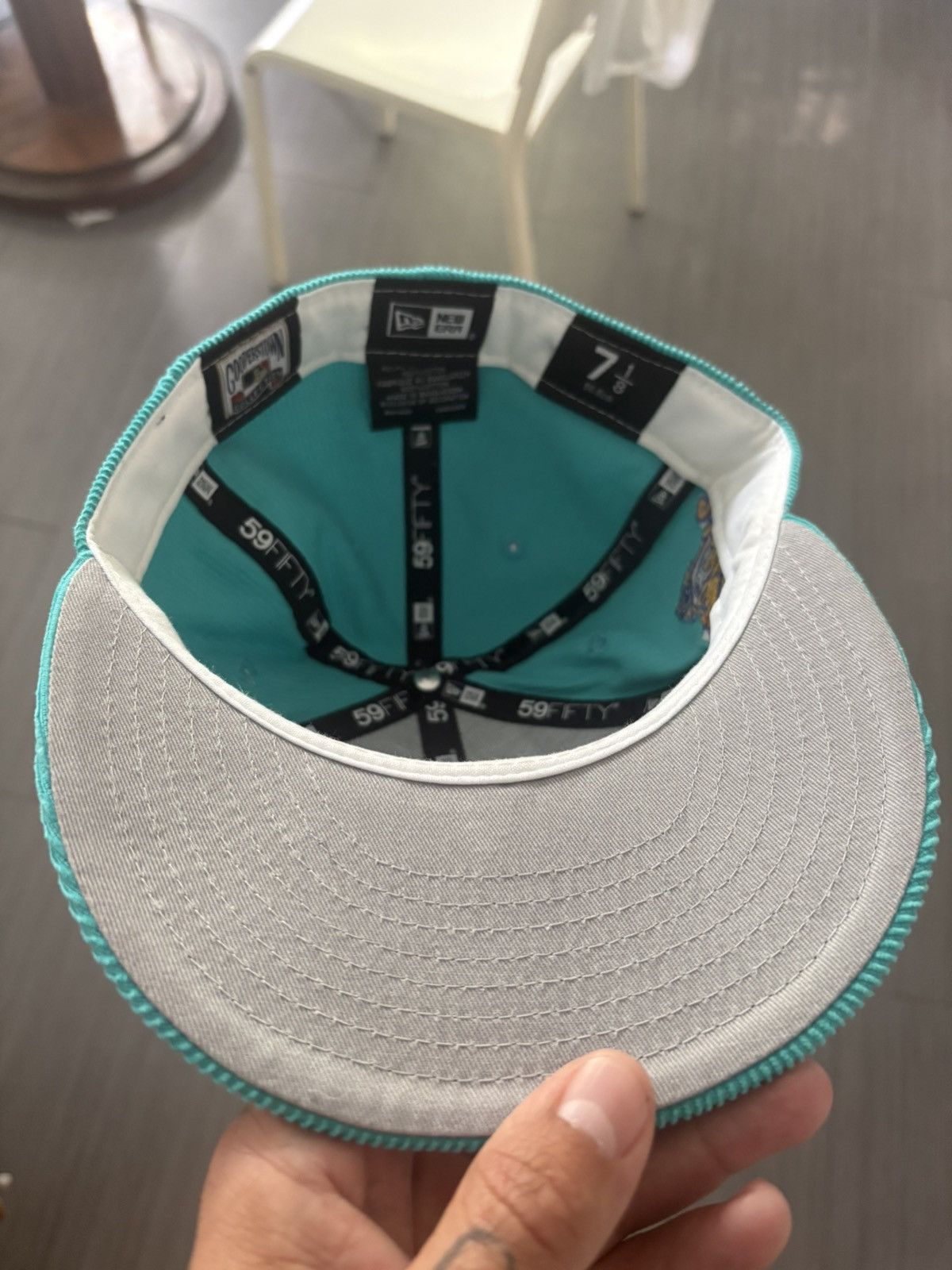 New Era New era fitted Marlins 7 1/8 corduroy hat Size ONE SIZE - 4 Thumbnail