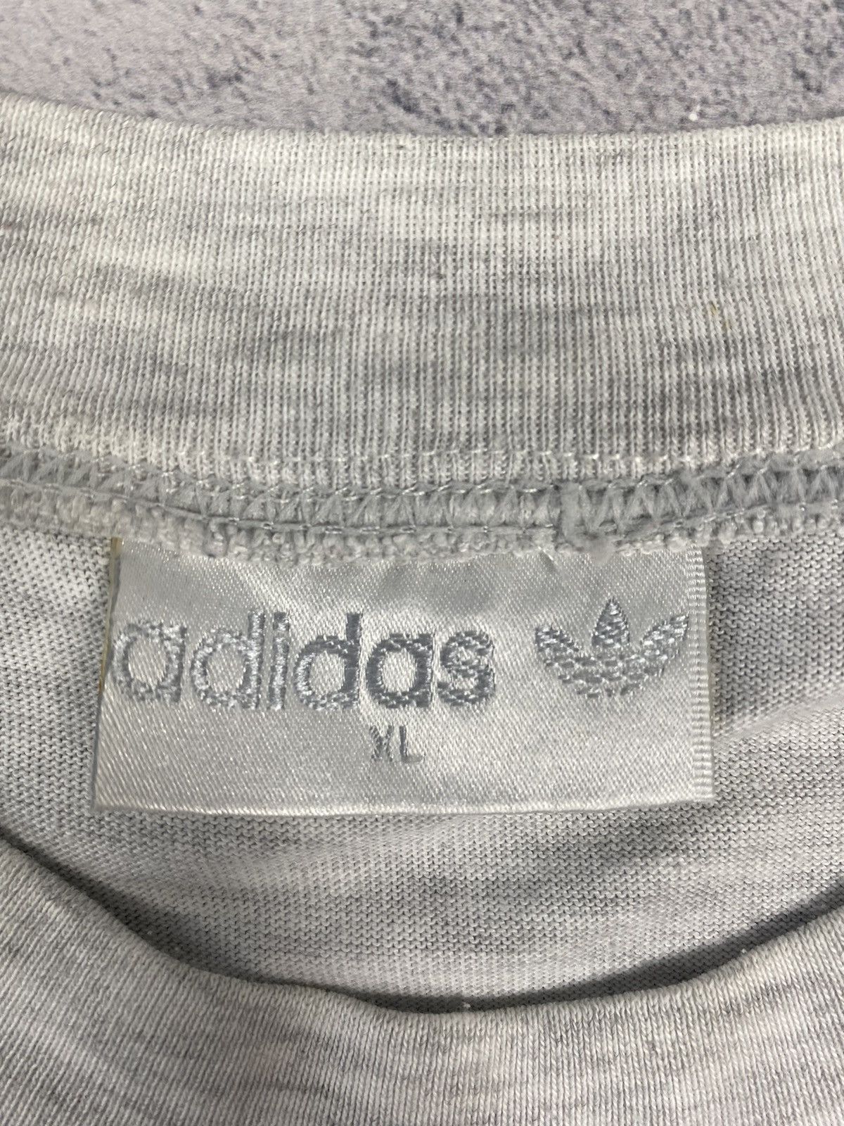 Adidas Vintage 90s Adidas Big Logo Retro T Shirt Size XL Size US XL / EU 56 / 4 - 19 Thumbnail