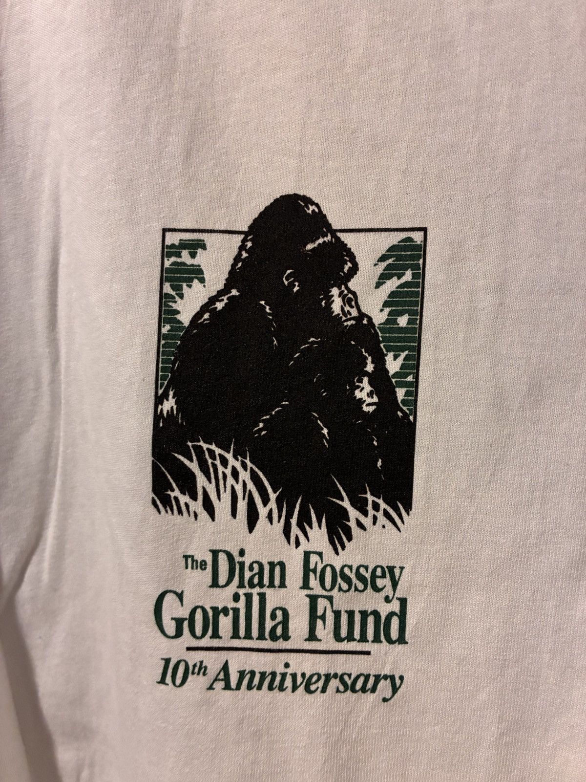 Vintage Vintage Dian Fossey/Gorilla Fund T Shirt Size US XL / EU 56 / 4 - 2 Thumbnail