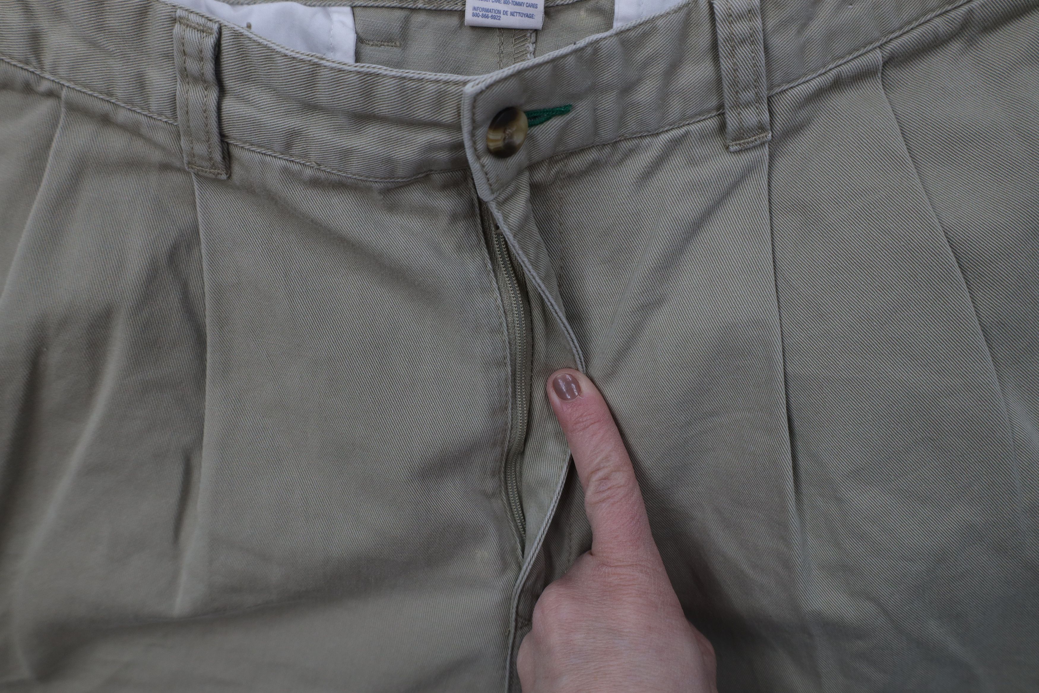 Tommy Hilfiger Vintage 90s Tommy Hilfiger Wide Leg Chino Pants Khaki Beige Size US 32 / EU 48 - 7 Thumbnail