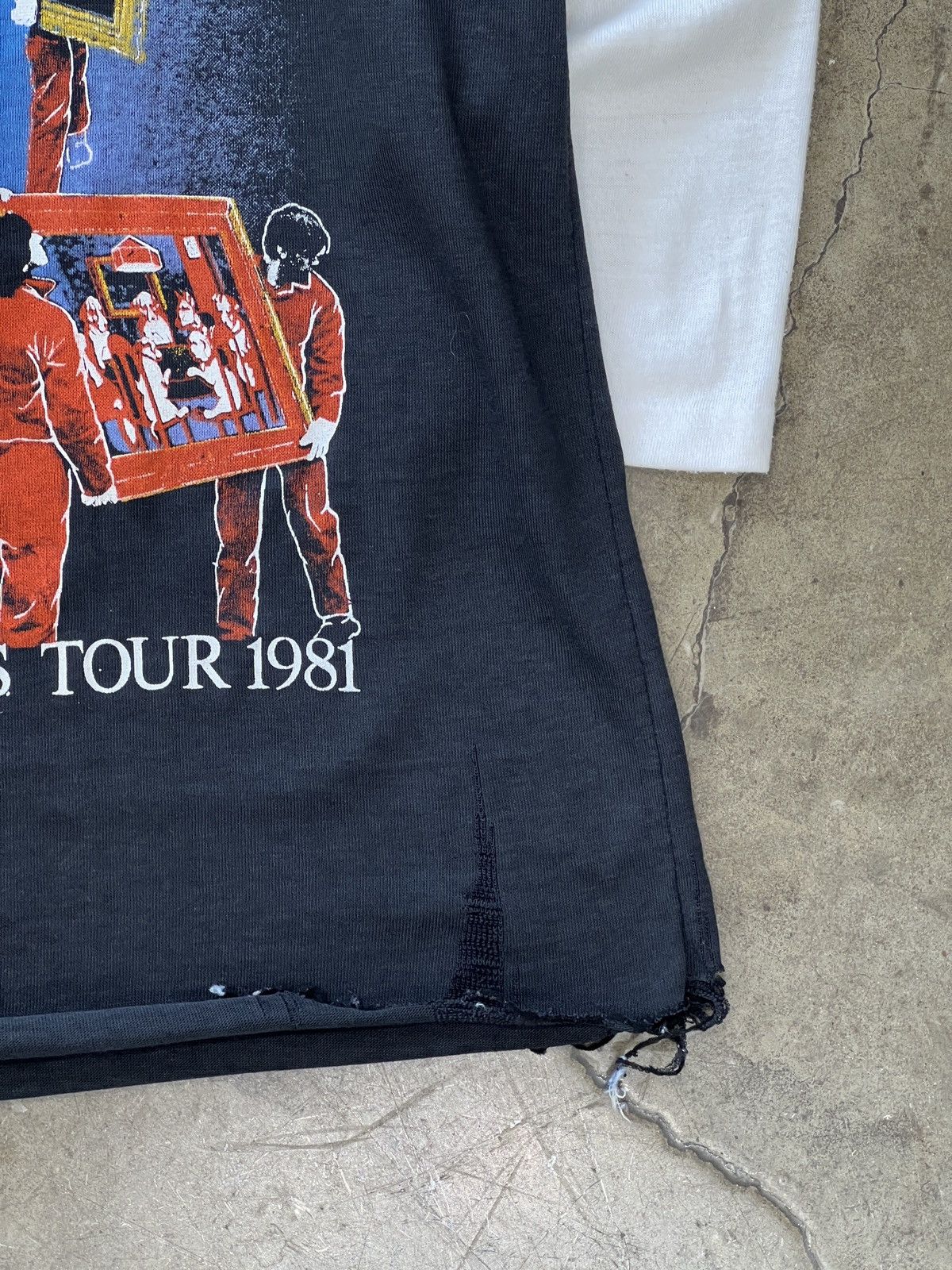 Band Tees Vintage 1981 Rush Moving Pictures Tour Raglan Tee Large Size US L / EU 52-54 / 3 - 5 Thumbnail