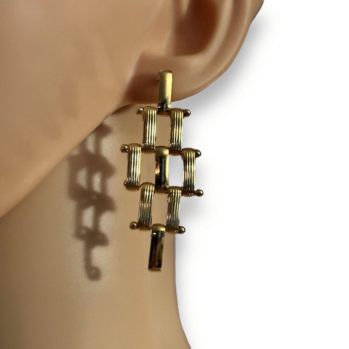 Other Hold tone basketweave dangle earrings Size ONE SIZE - 3 Thumbnail
