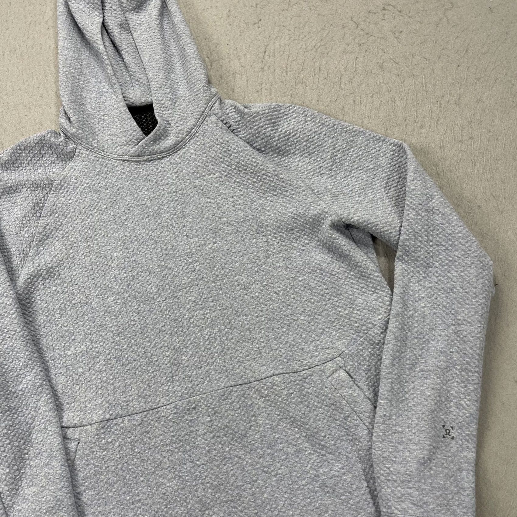 Lululemon Lululemon Hoodie Mens Small Blue Gray Textured Tech Stryker LM3BF7S Size US L / EU 52-54 / 3 - 3 Thumbnail