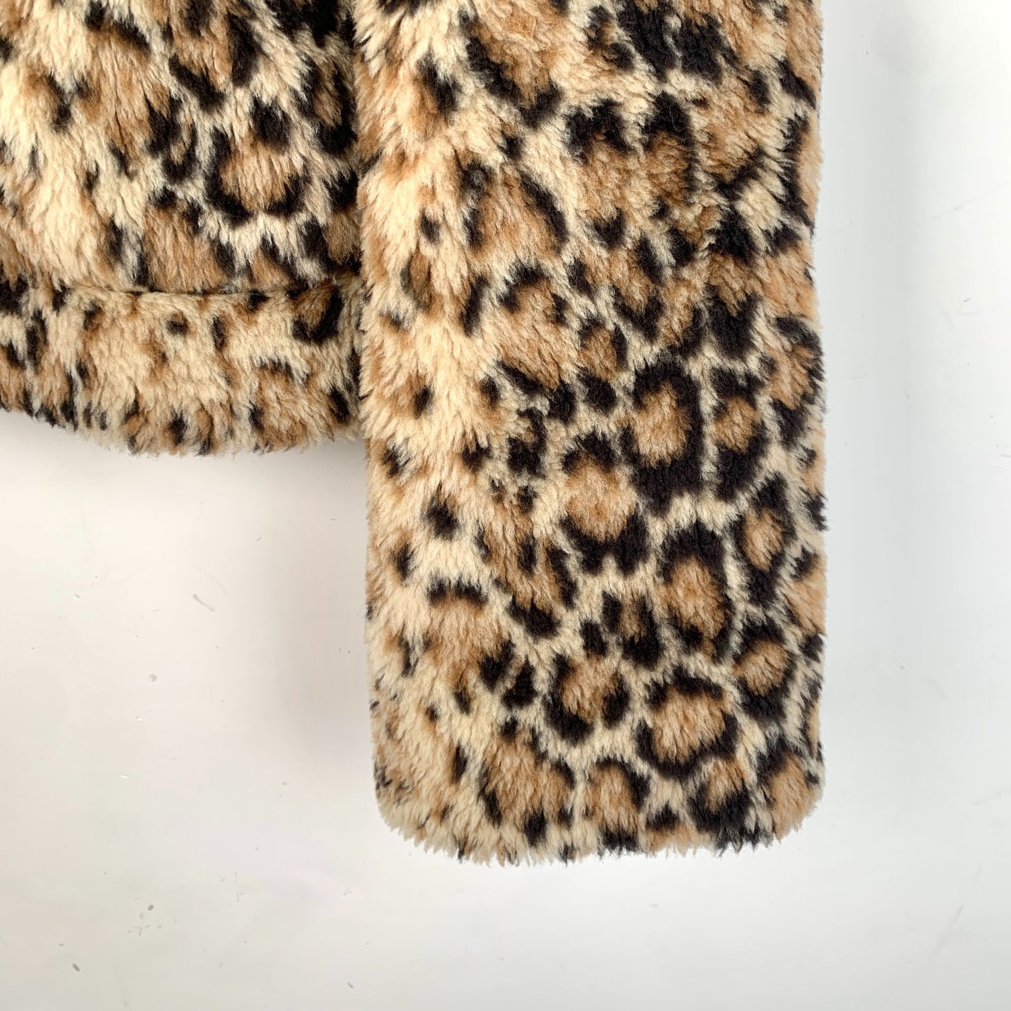 Celine Celine Leopard Print Faux Fur Jacket With Gold Button Closur Size XXS / US 00 / IT 34 - 4 Thumbnail