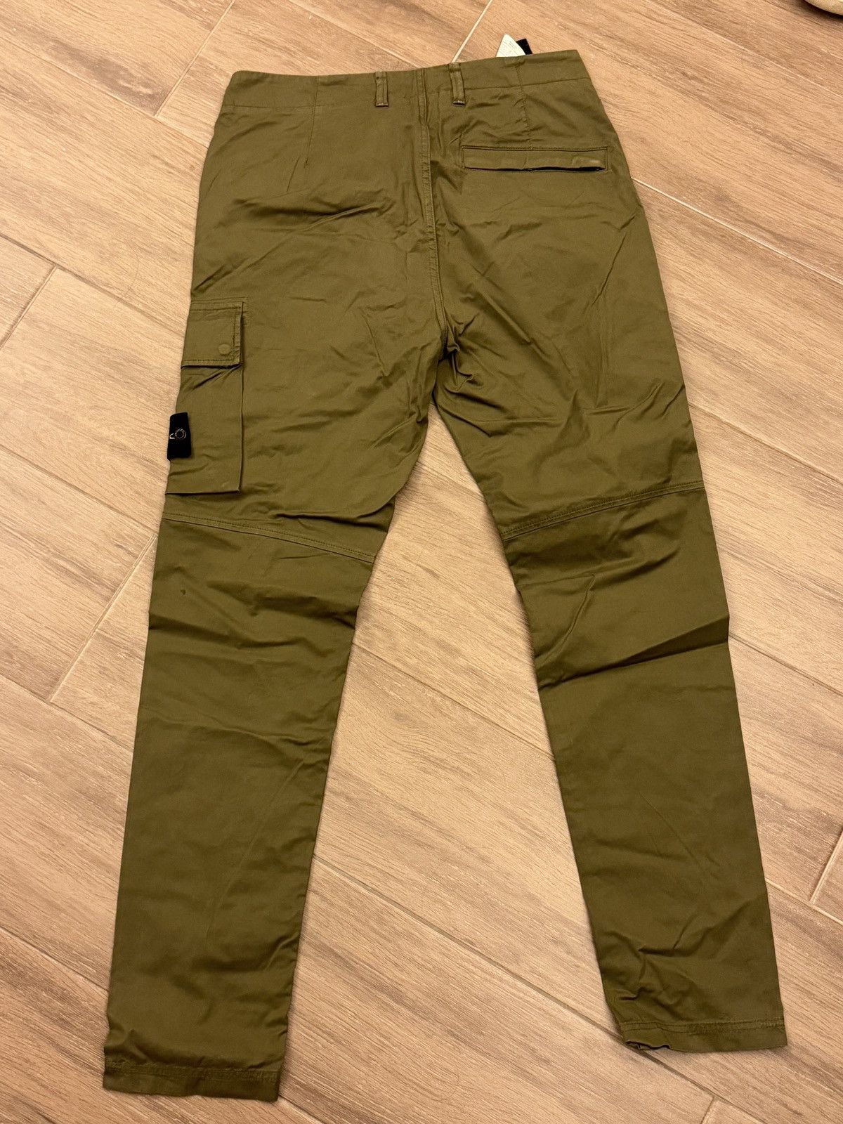 Stone Island Stone Island Military Green Logo Patch Trousers Size US 30 / EU 46 - 2 Thumbnail