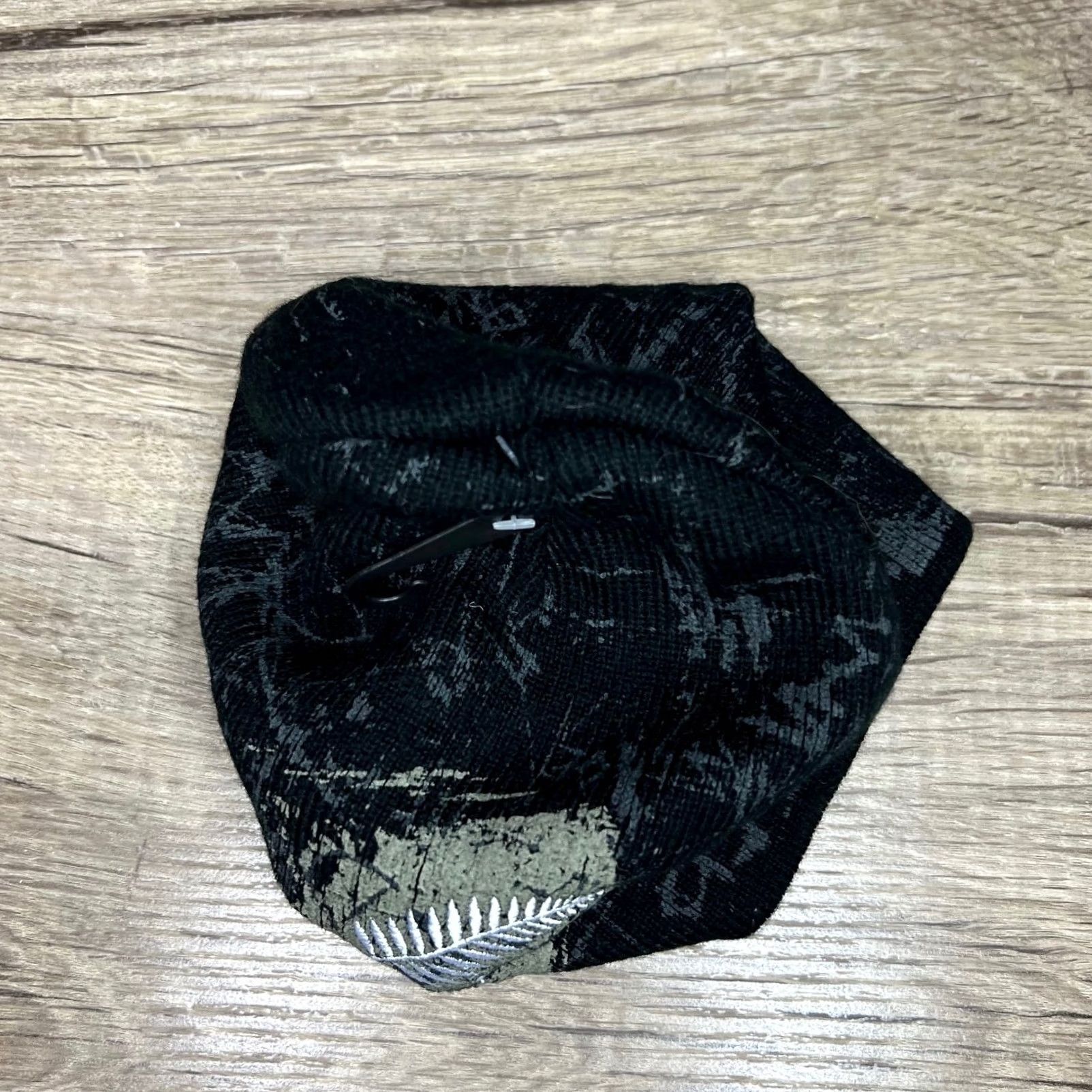 Vintage Prokiwi International LTD Beanie Adult OSFA Knit Hat New Zealand Fern Embroidered Black Knit Winter Fall Spring Lightweight Stretch Mens Hat Size ONE SIZE - 5 Thumbnail