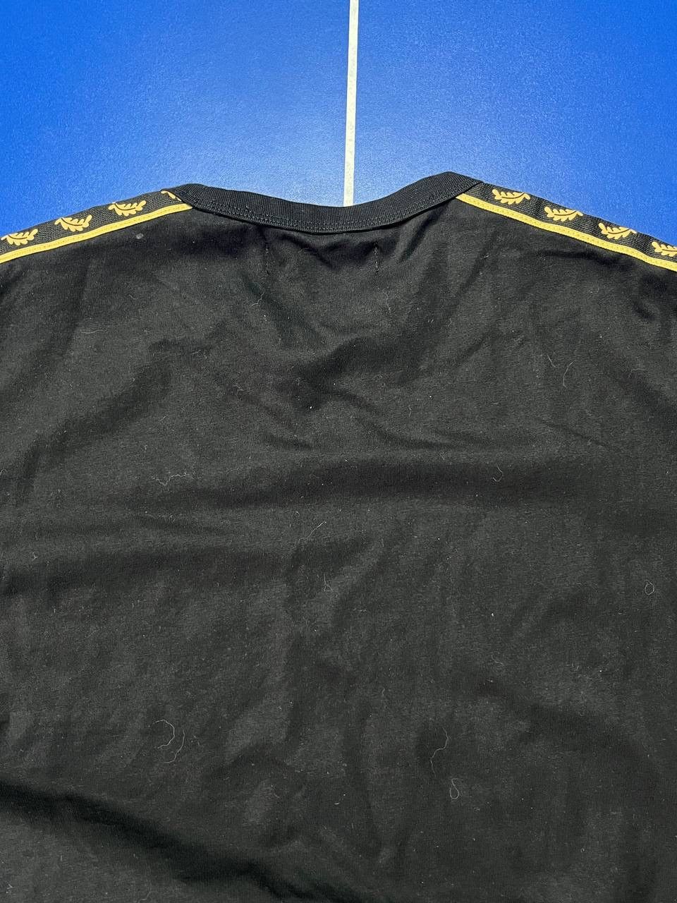 Fred Perry Fred Perry Black T-Shirt Laurel Wreath Taped Shoulder Gold Size US M / EU 48-50 / 2 - 9 Thumbnail